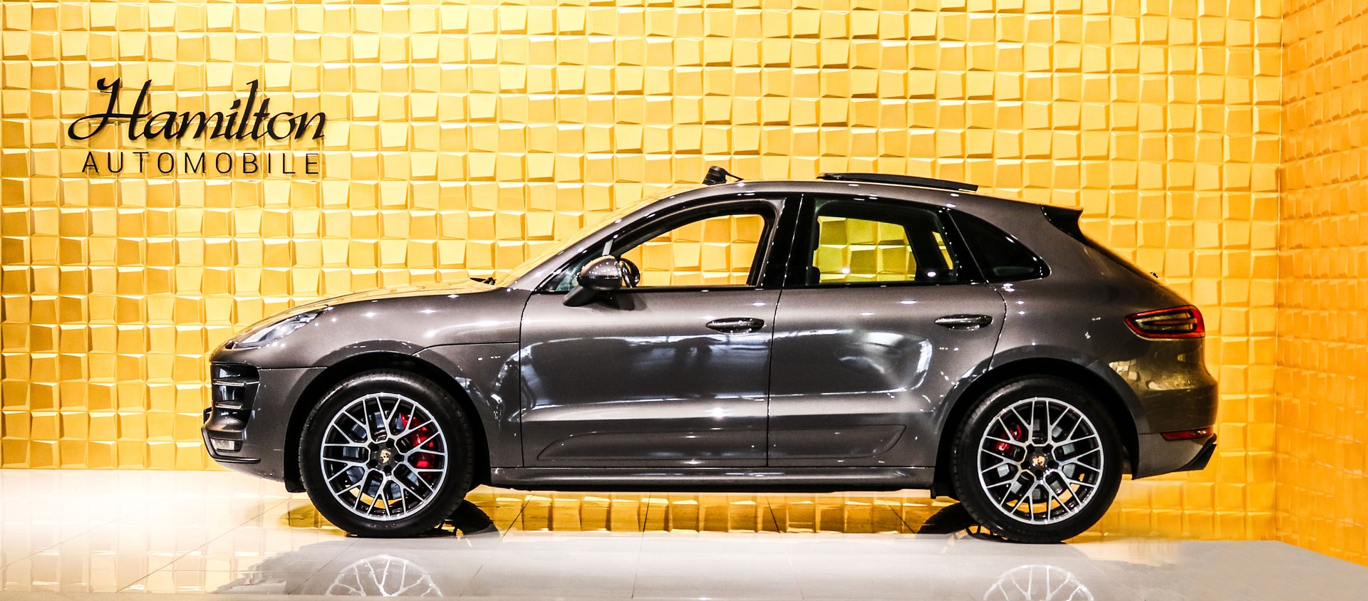 PORSCHE Macan Turbo Performance PDK-image-4