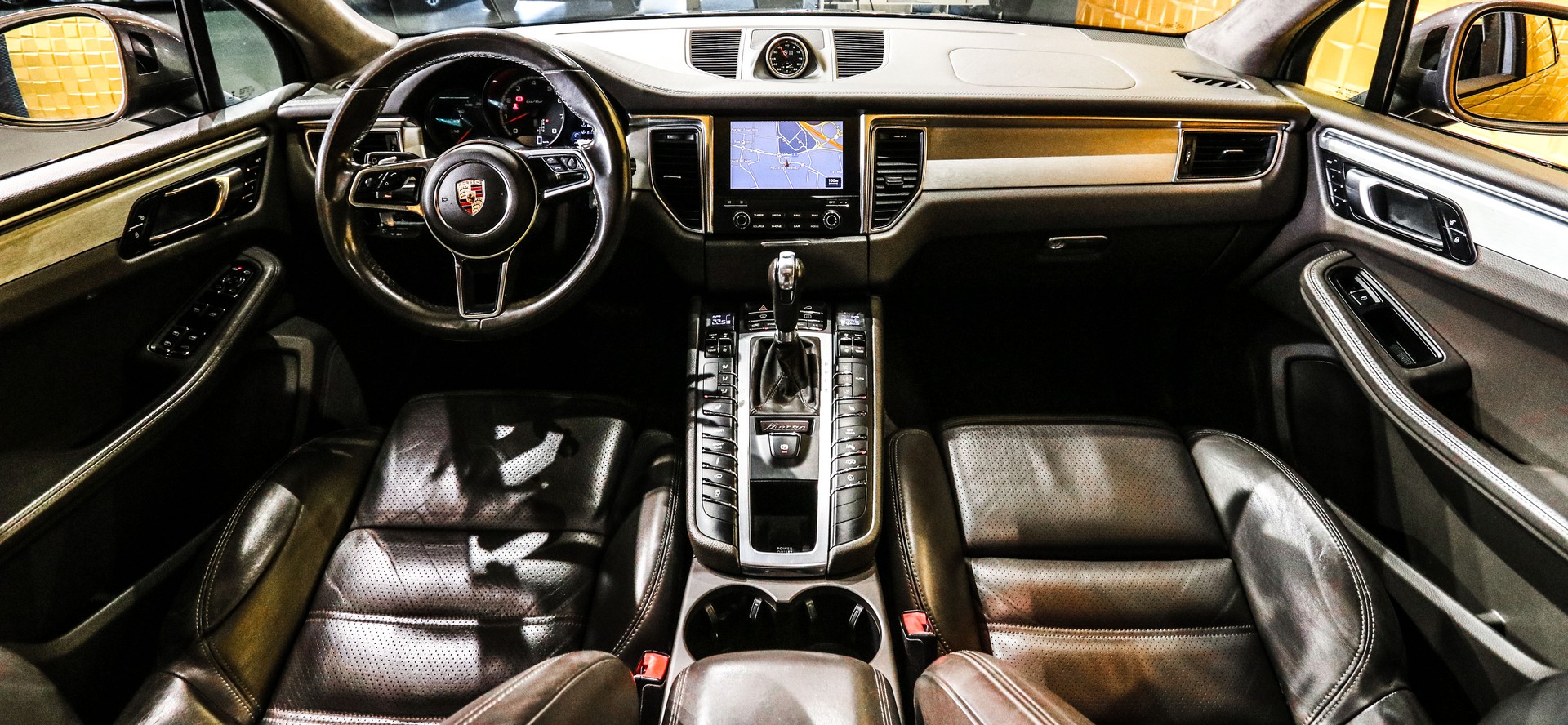 PORSCHE Macan Turbo Performance PDK-image-12