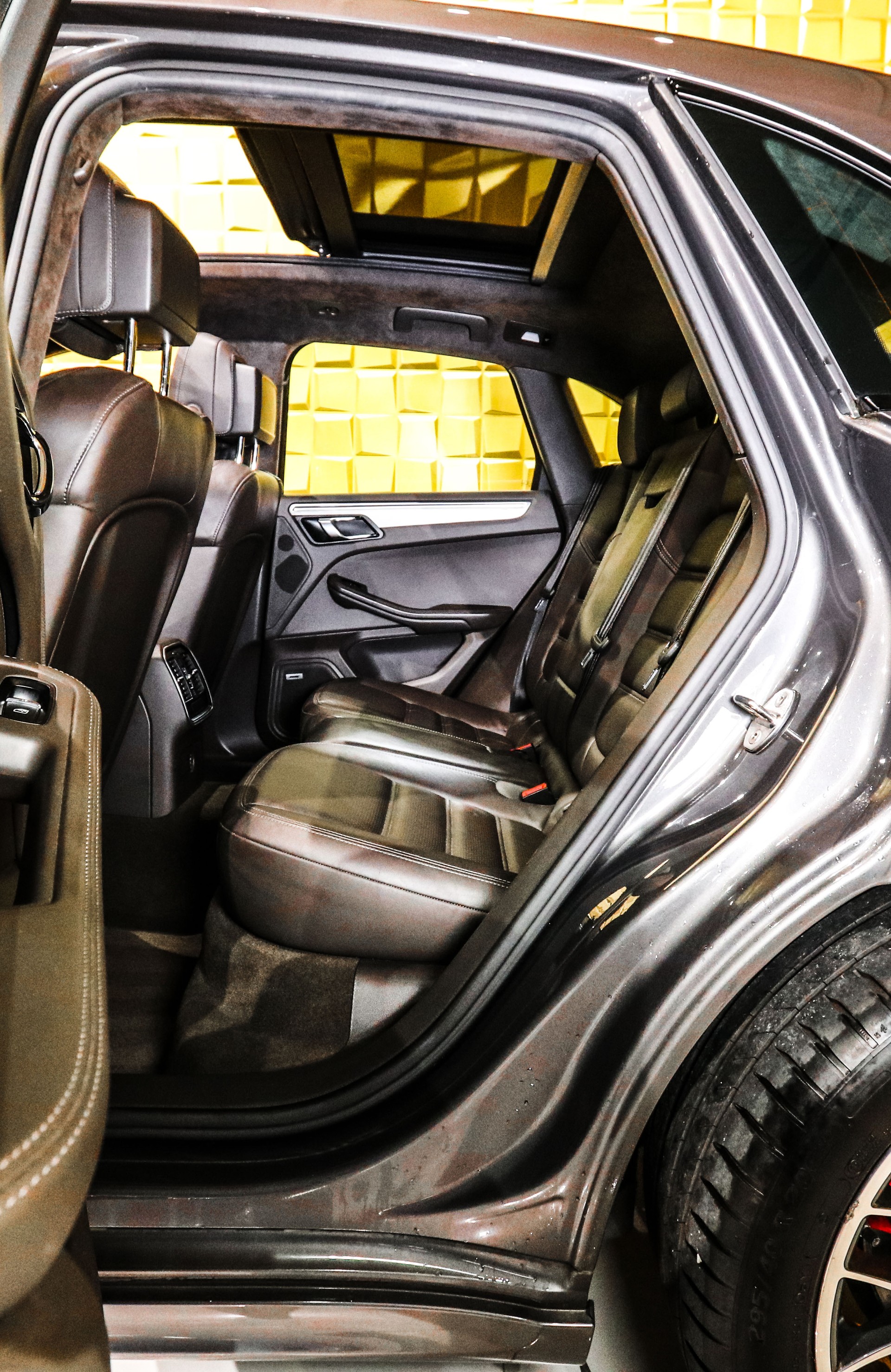 PORSCHE Macan Turbo Performance PDK-image-11