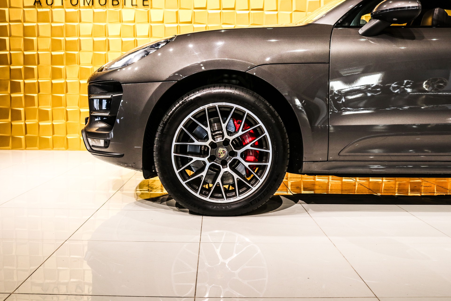 PORSCHE Macan Turbo Performance PDK-image-5