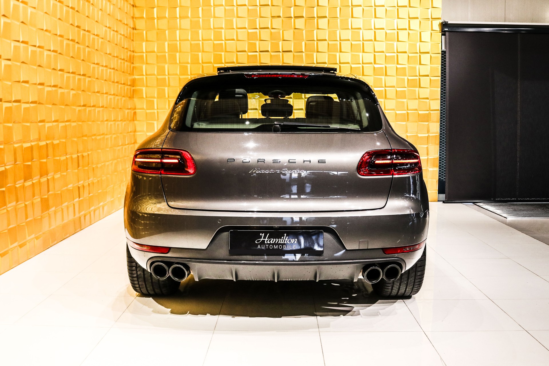 PORSCHE Macan Turbo Performance PDK-image-7