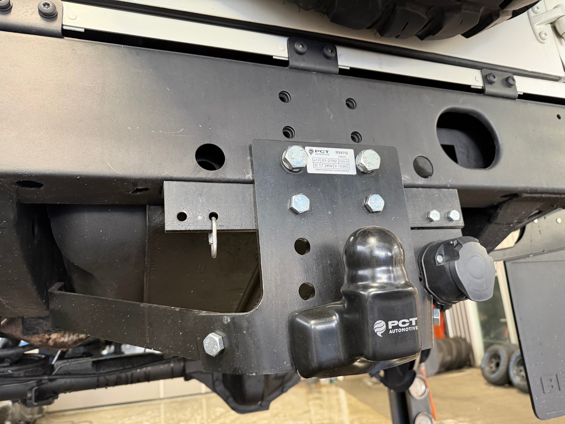 LAND ROVER Defender 110 SW 2.5 Td5-image-12