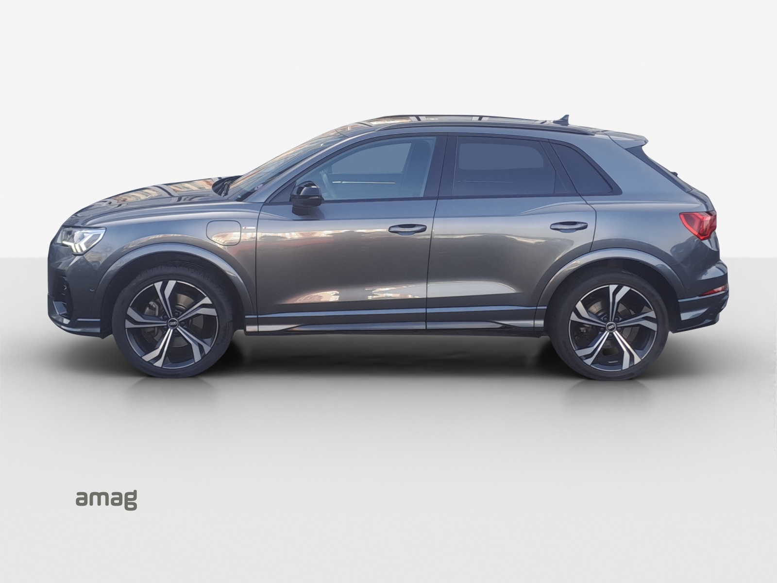 AUDI Q3 45 TFSI e S line Attraction S-tronic-image-1