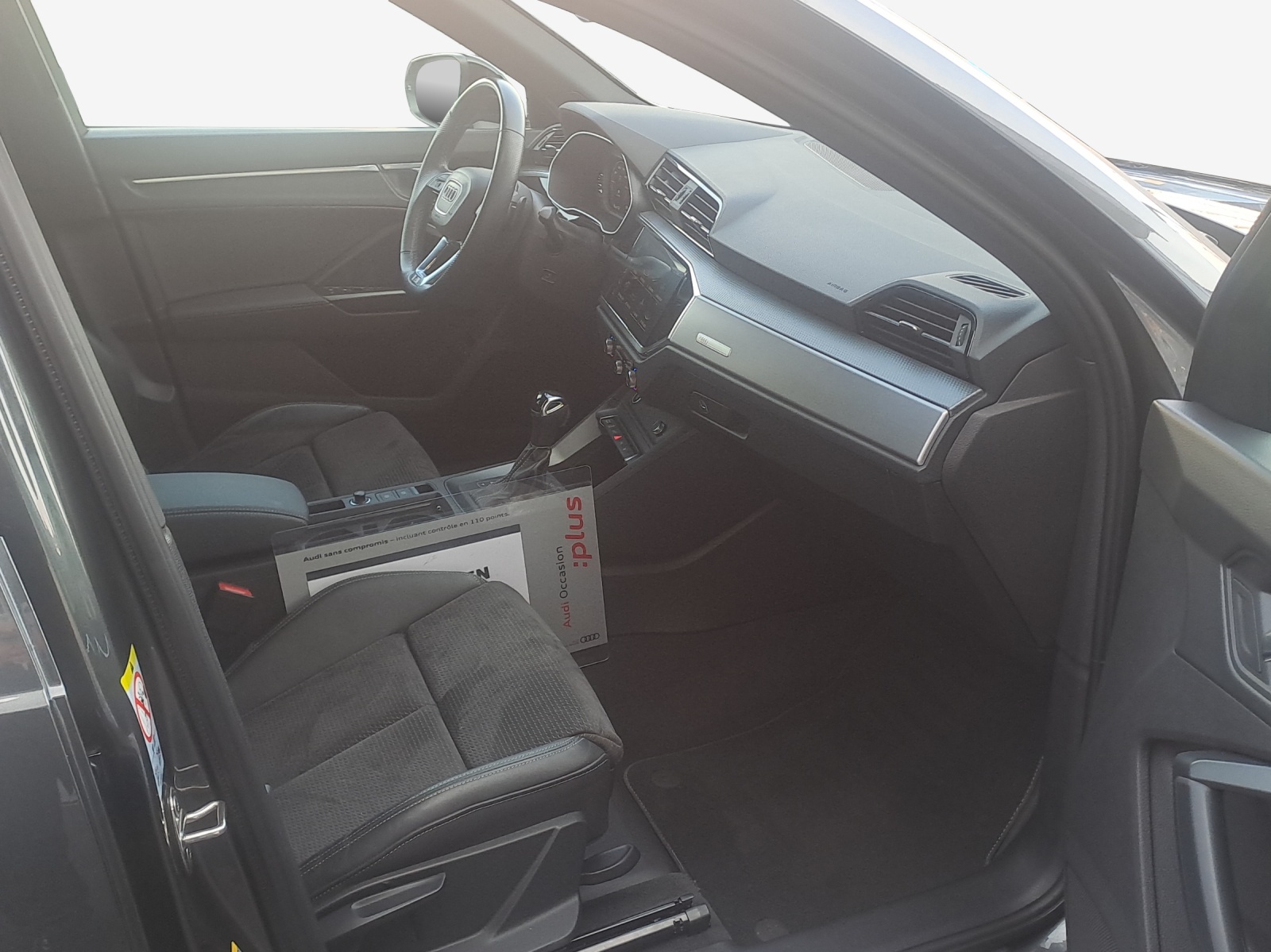 AUDI Q3 45 TFSI e S line Attraction S-tronic-image-14