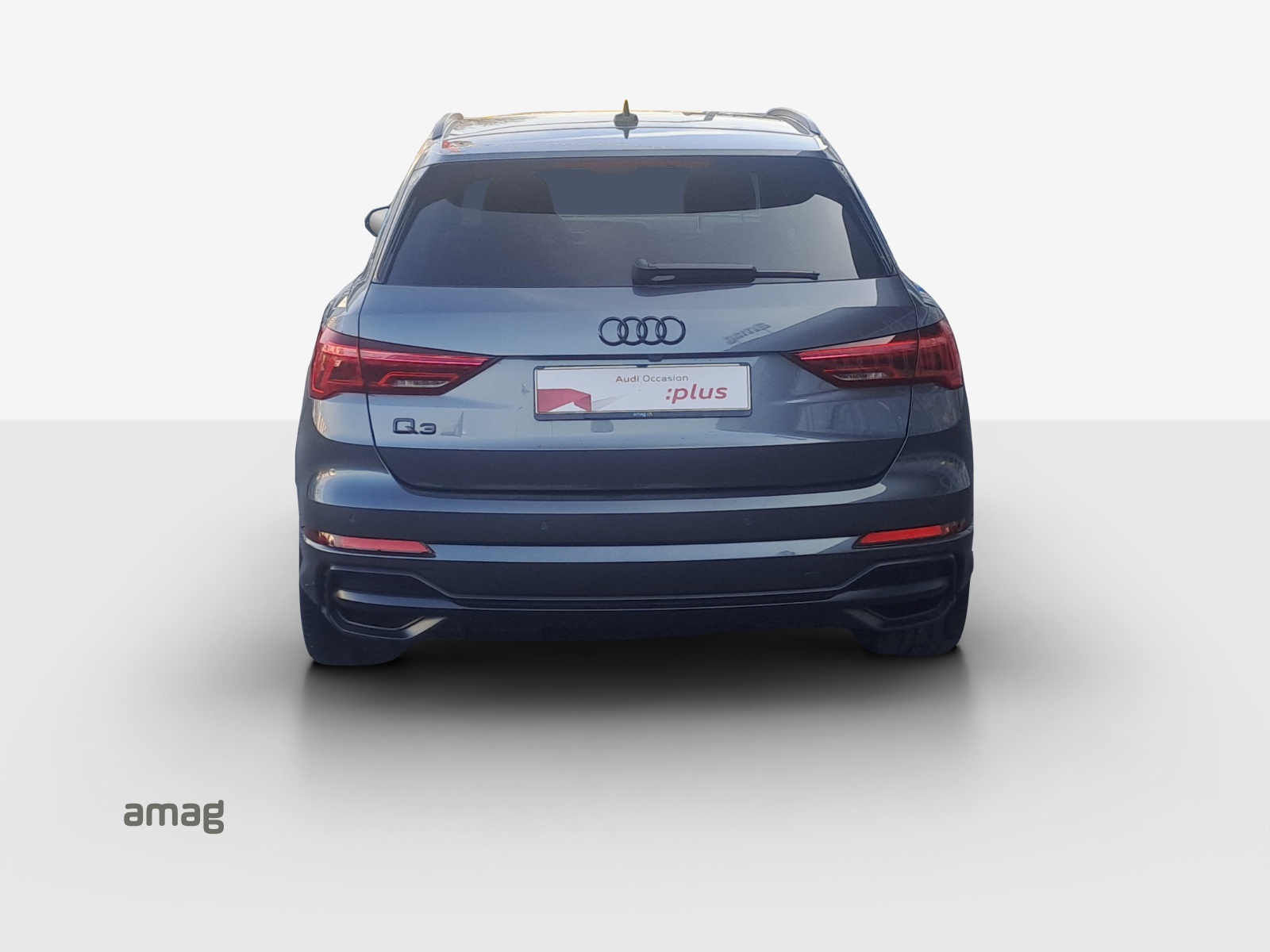 AUDI Q3 45 TFSI e S line Attraction S-tronic-image-4