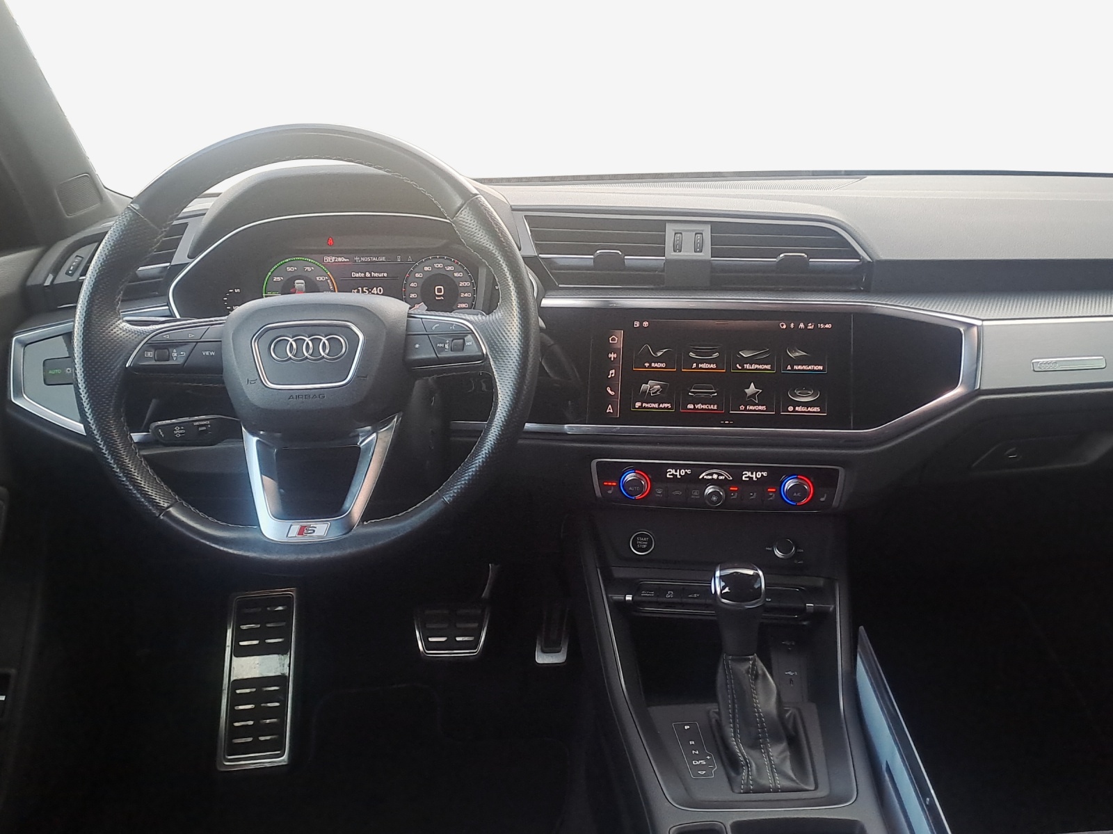 AUDI Q3 45 TFSI e S line Attraction S-tronic-image-9