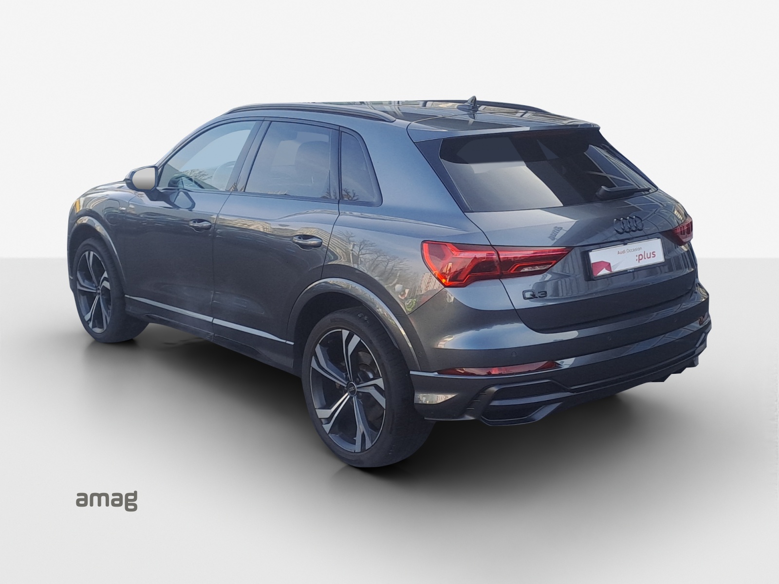 AUDI Q3 45 TFSI e S line Attraction S-tronic-image-2