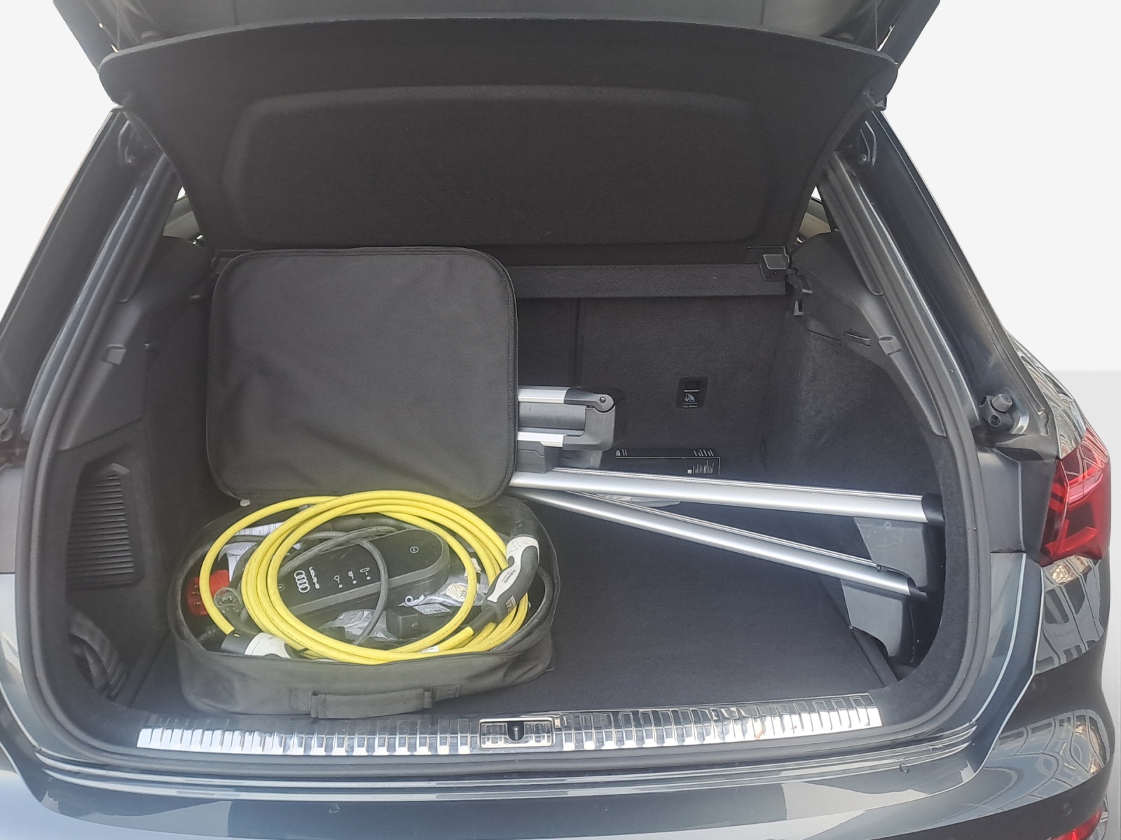 AUDI Q3 45 TFSI e S line Attraction S-tronic-image-13