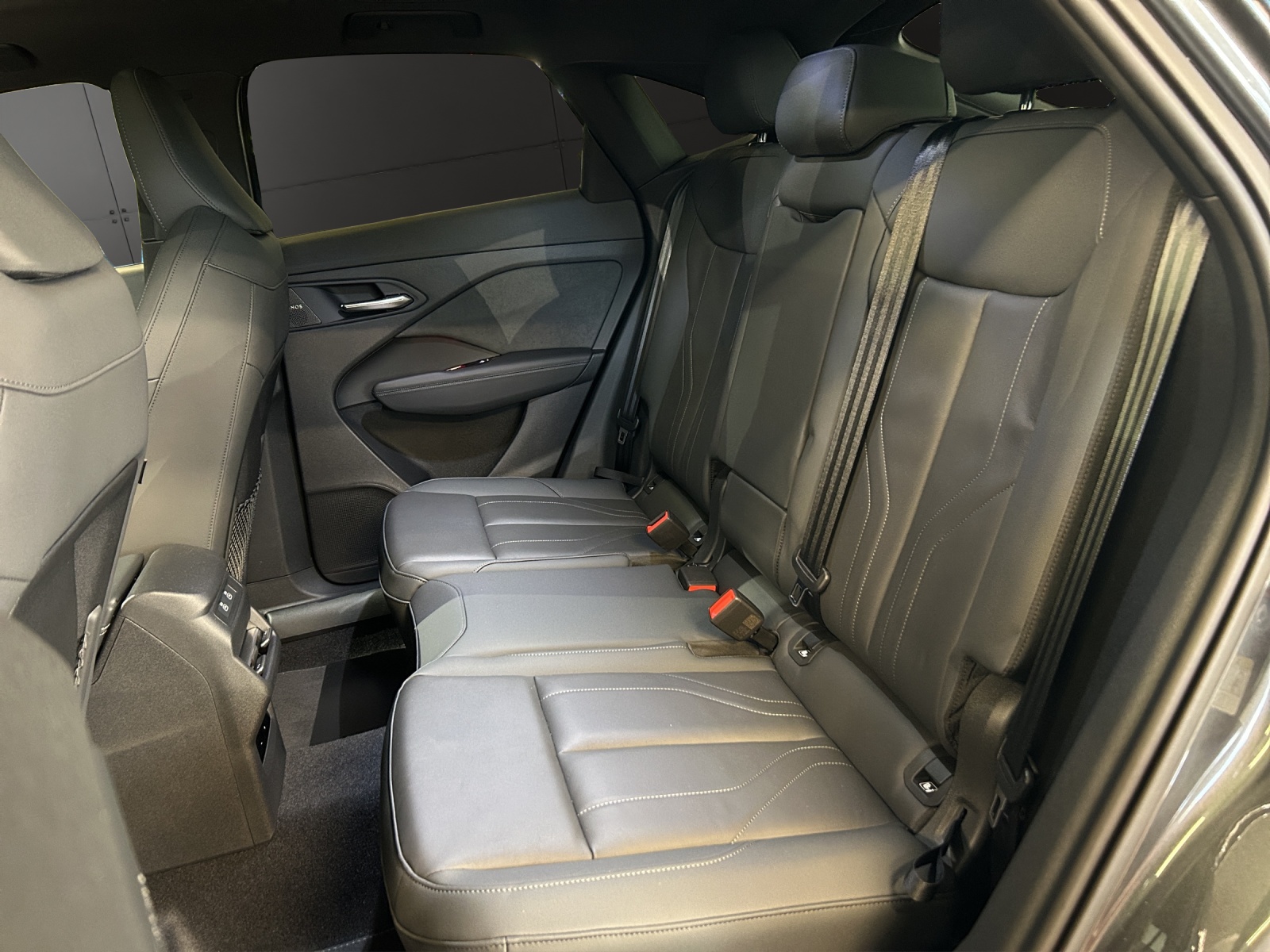 AUDI Q3 Sportback e-hybrid 200 kW S tronig-image-11