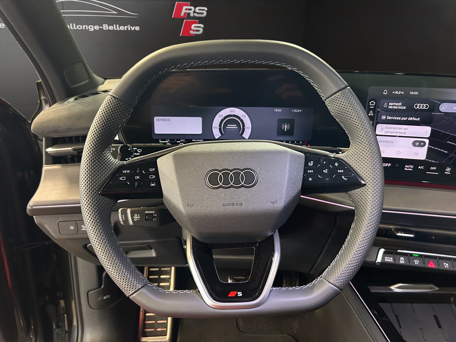 AUDI Q3 Sportback e-hybrid 200 kW S tronig-image-9