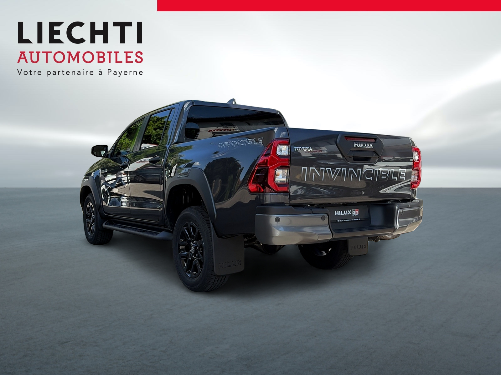 TOYOTA Hilux 2.8d MHEV Invincible Double Cab 4x4-image-2