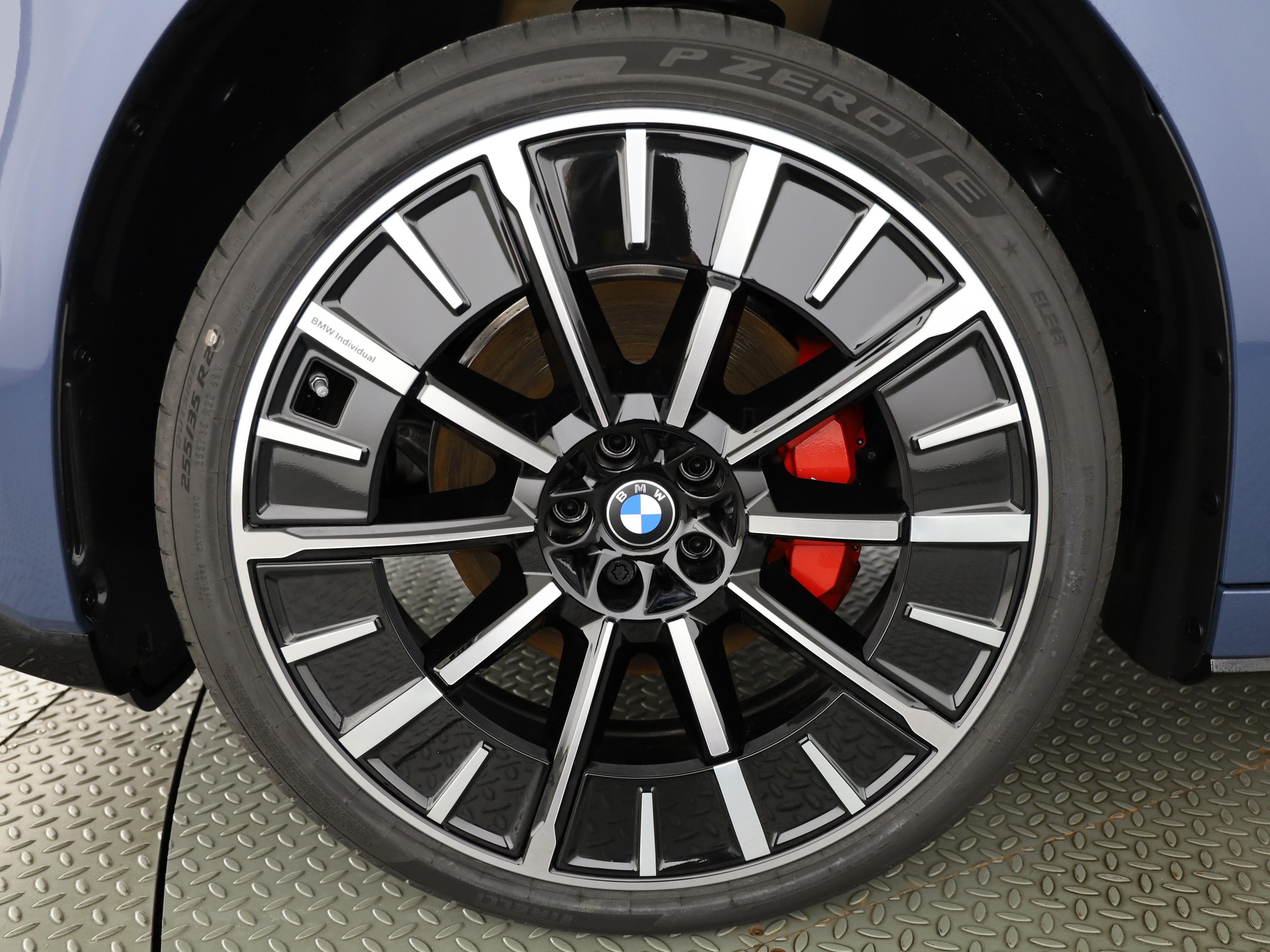 BMW iX3 50 xDrive-image-22