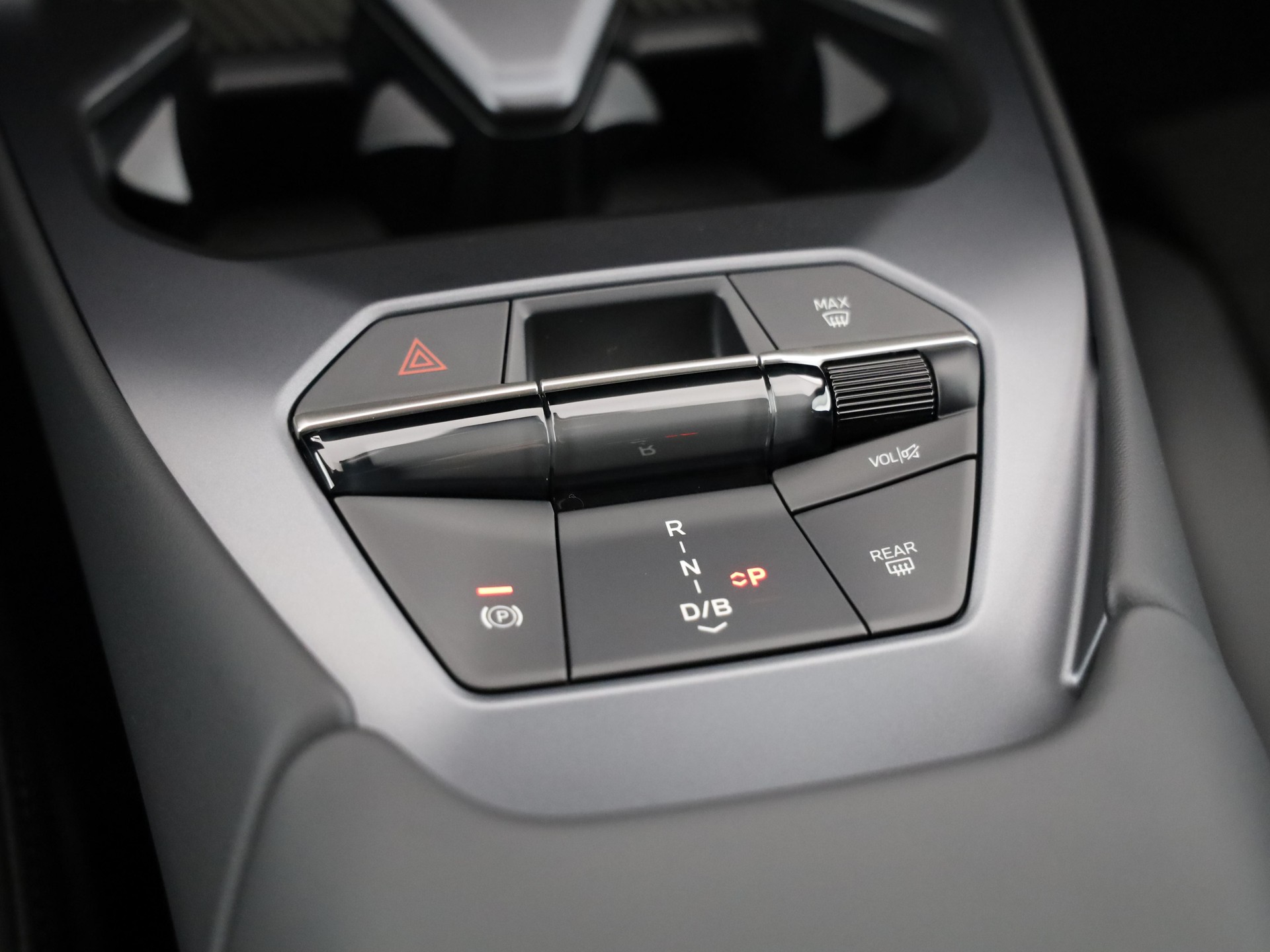 BMW iX3 50 xDrive-image-17