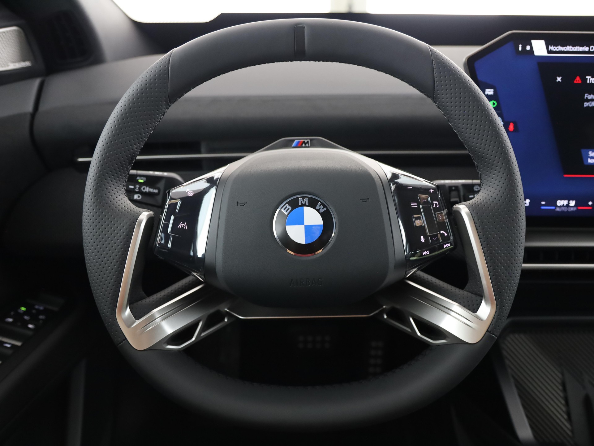 BMW iX3 50 xDrive-image-21