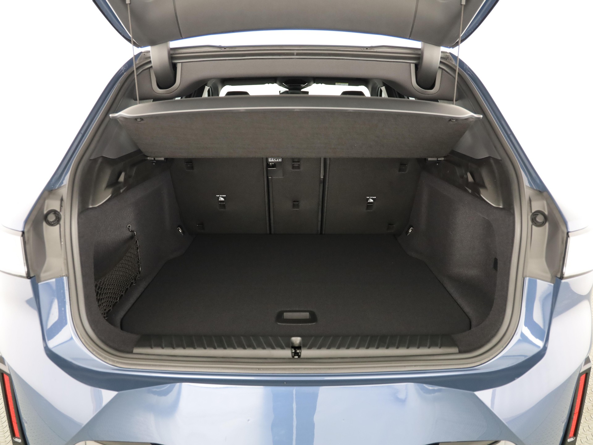 BMW iX3 50 xDrive-image-6