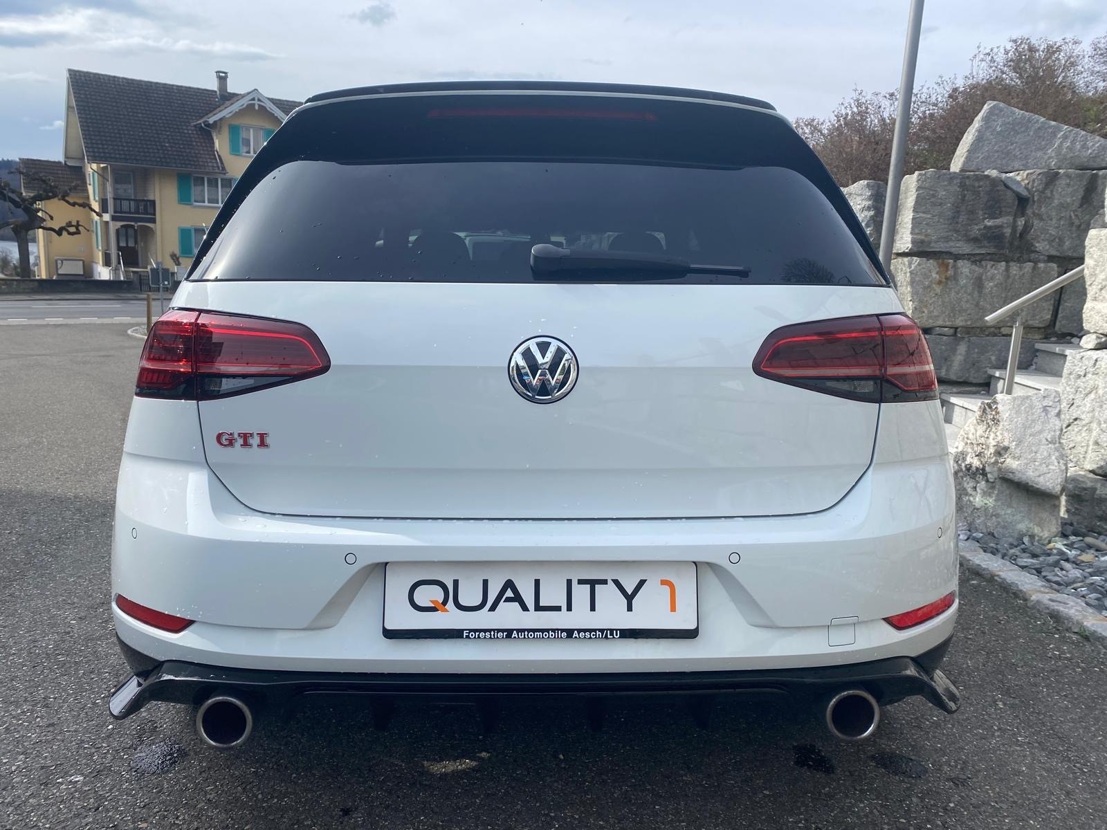 VW Golf 2.0 TSI GTI TCR DSG-image-3