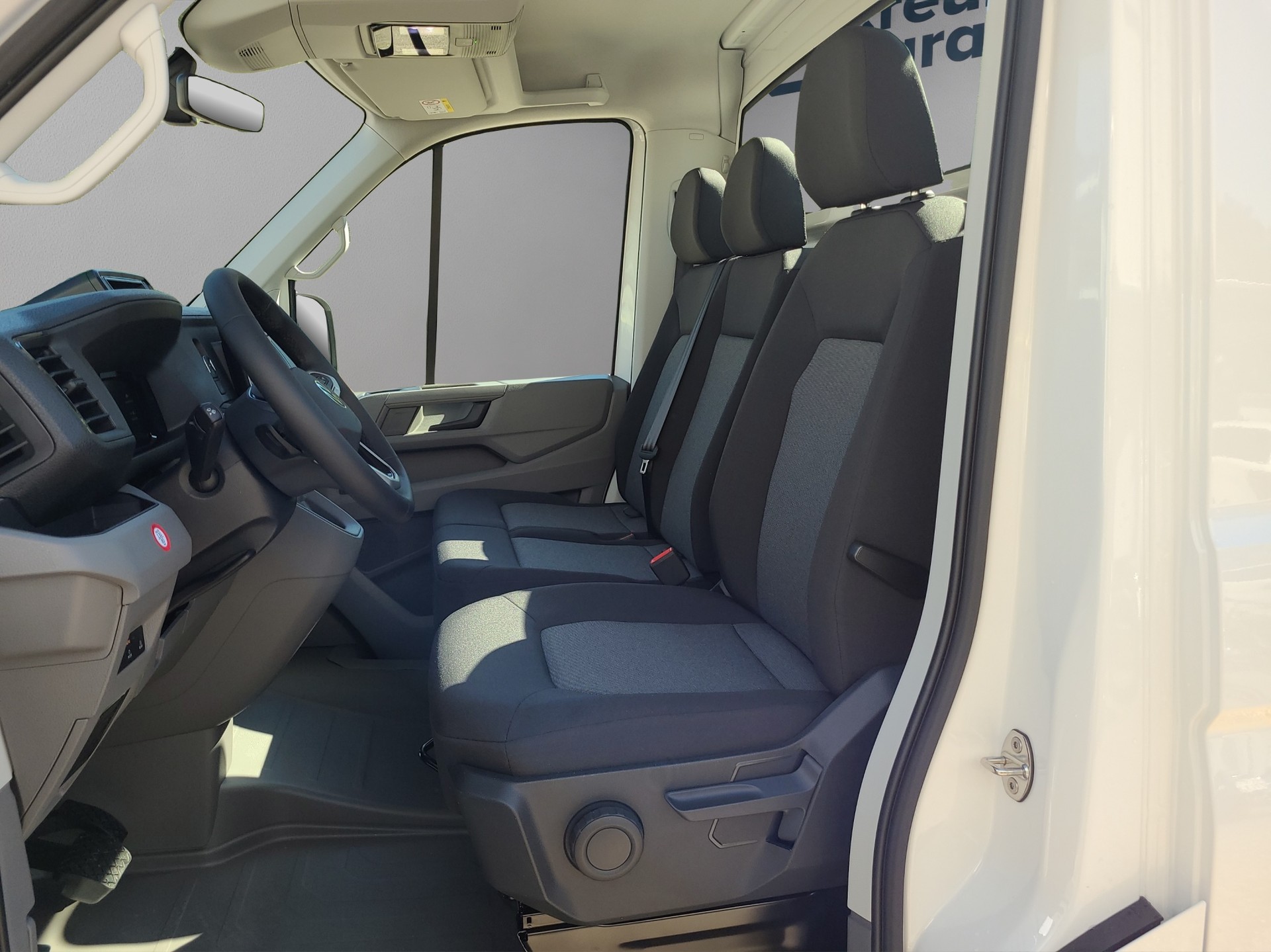 VW Crafter Sattelzugmaschine-image-10