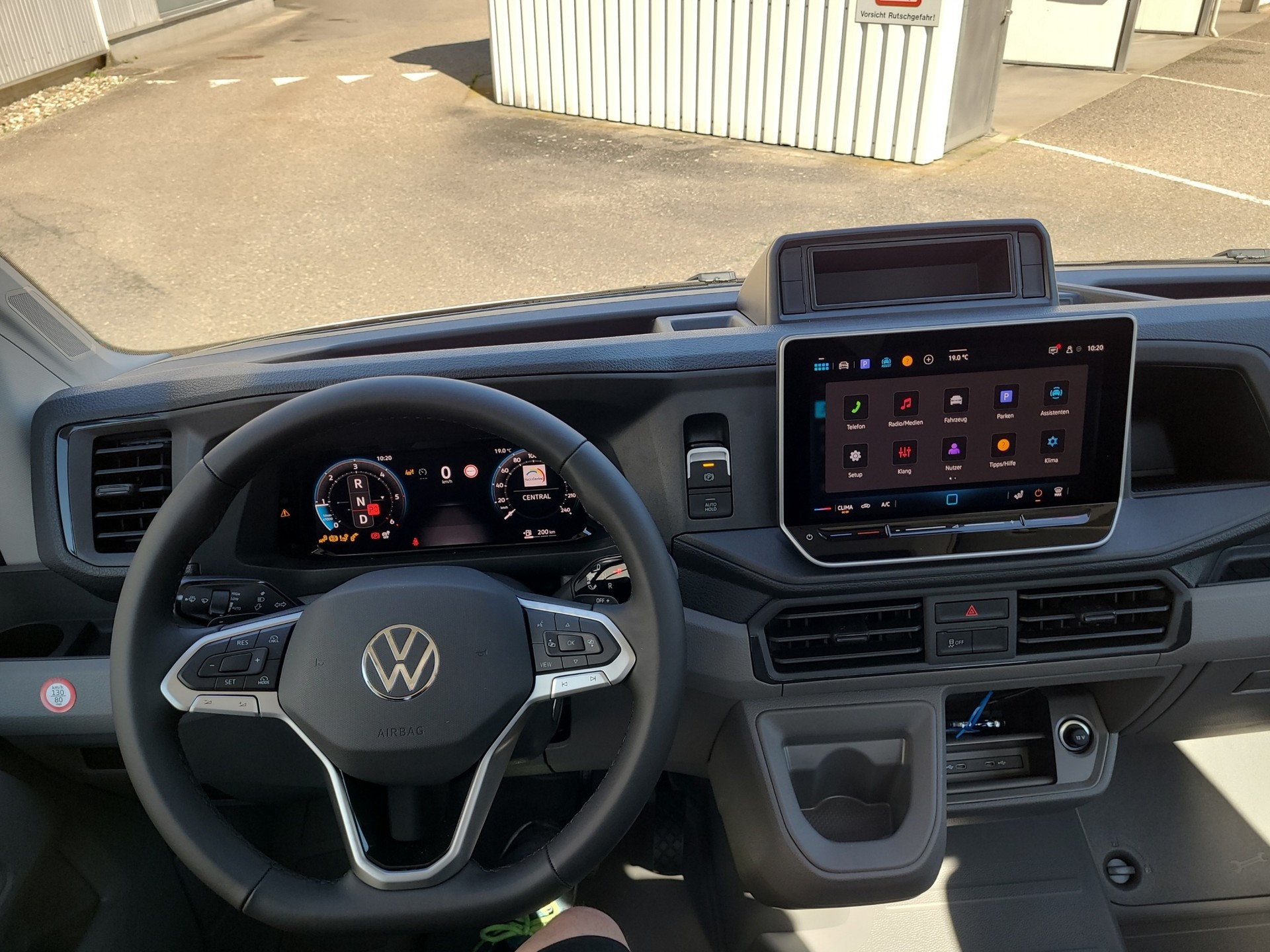 VW Crafter Sattelzugmaschine-image-9