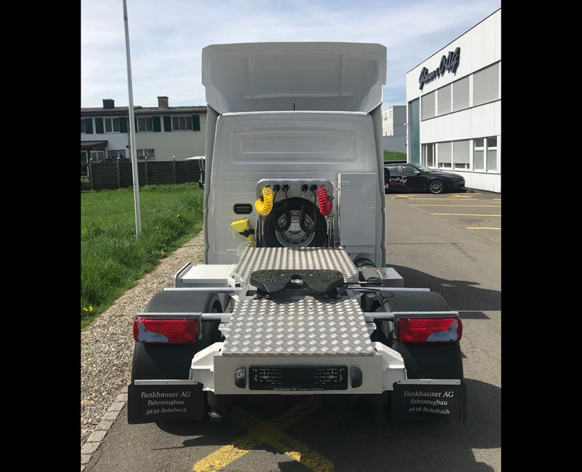 VW Crafter Sattelzugmaschine-image-2
