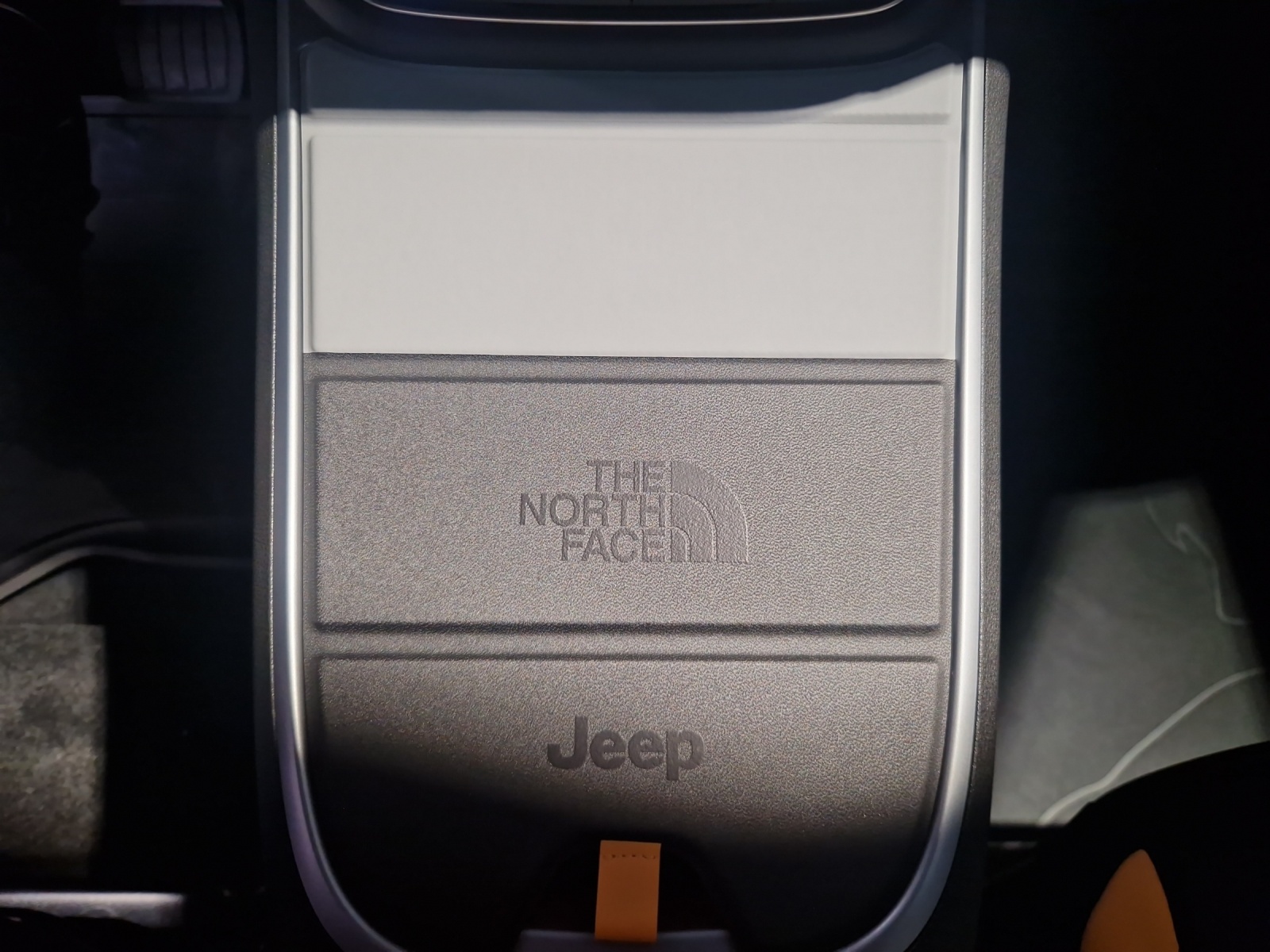 JEEP Avenger 1.2 MHEV The North Face 4xe-image-12