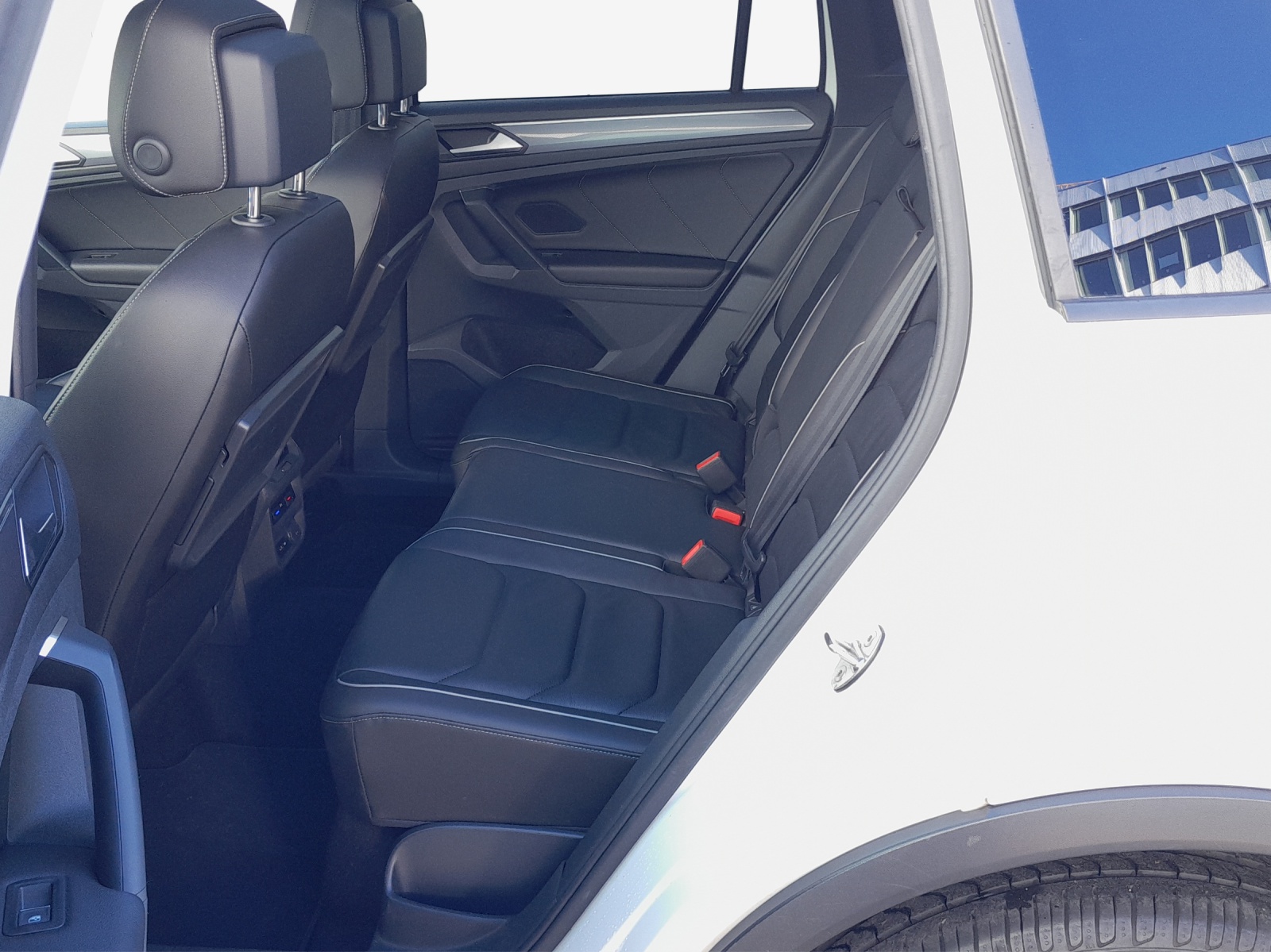 VW Tiguan 2.0TSI Highline 4Motion DSG-image-11
