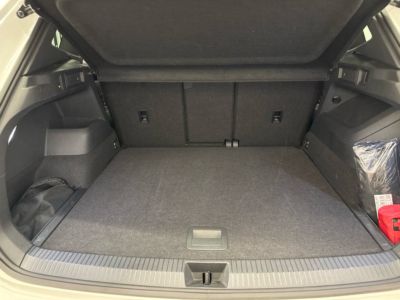 VW Tiguan 2.0 TSI R-Line 4Motion Black Edition-image-12