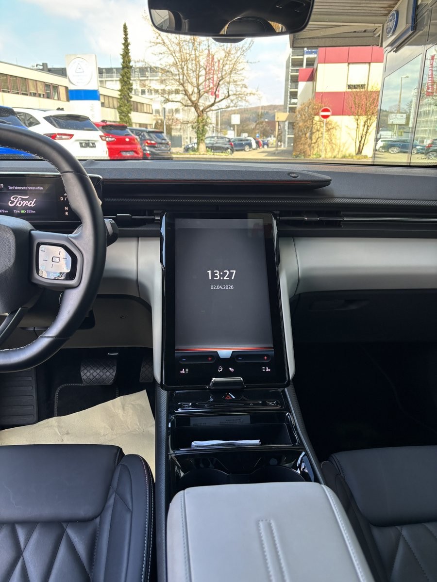 FORD Explorer Extended Range Premium-showroom-element-2