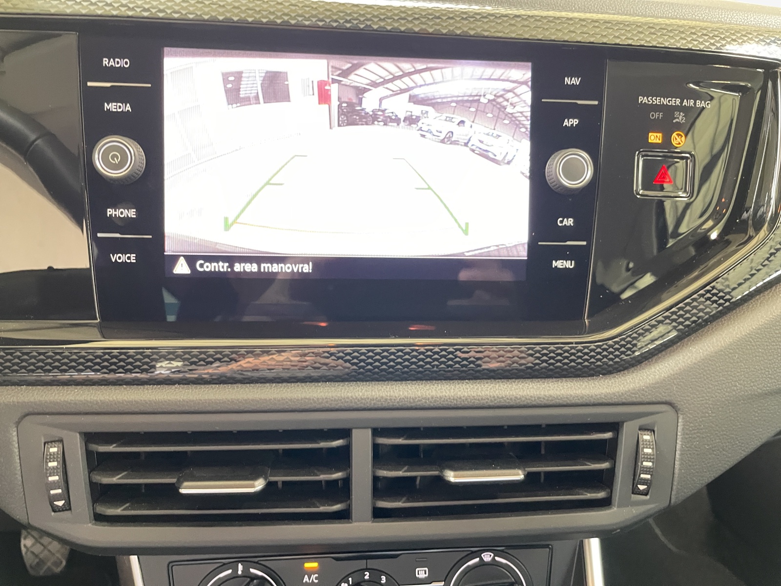 VW Polo 1.0 TSI Life-image-13