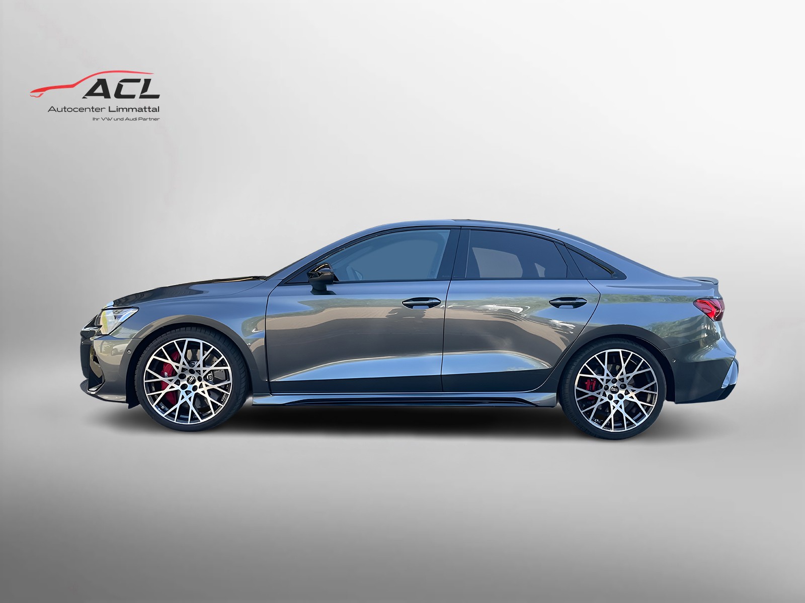 AUDI RS3 Limousine 2.5 TSI quattro S-tronic-image-2