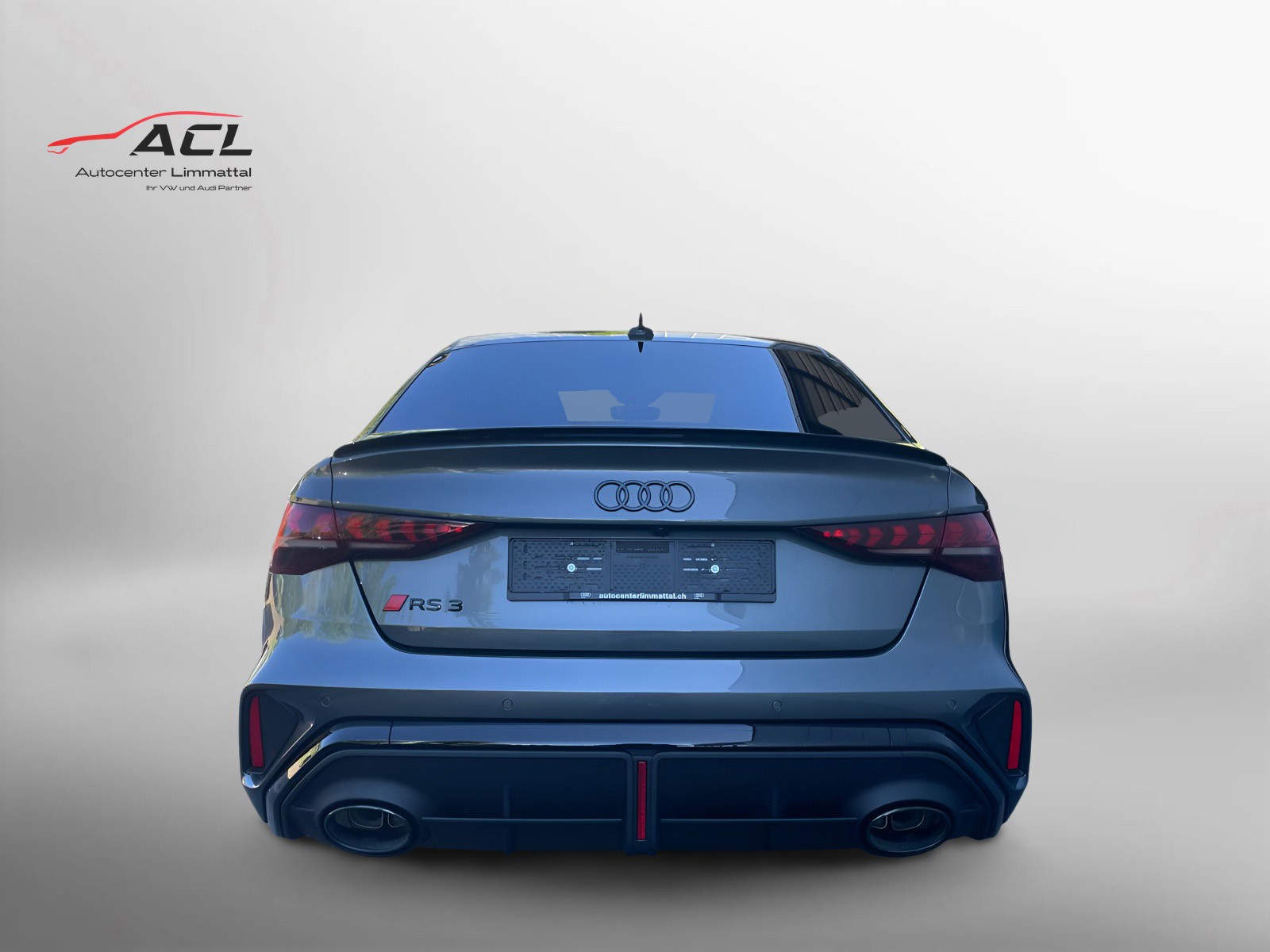AUDI RS3 Limousine 2.5 TSI quattro S-tronic-image-8