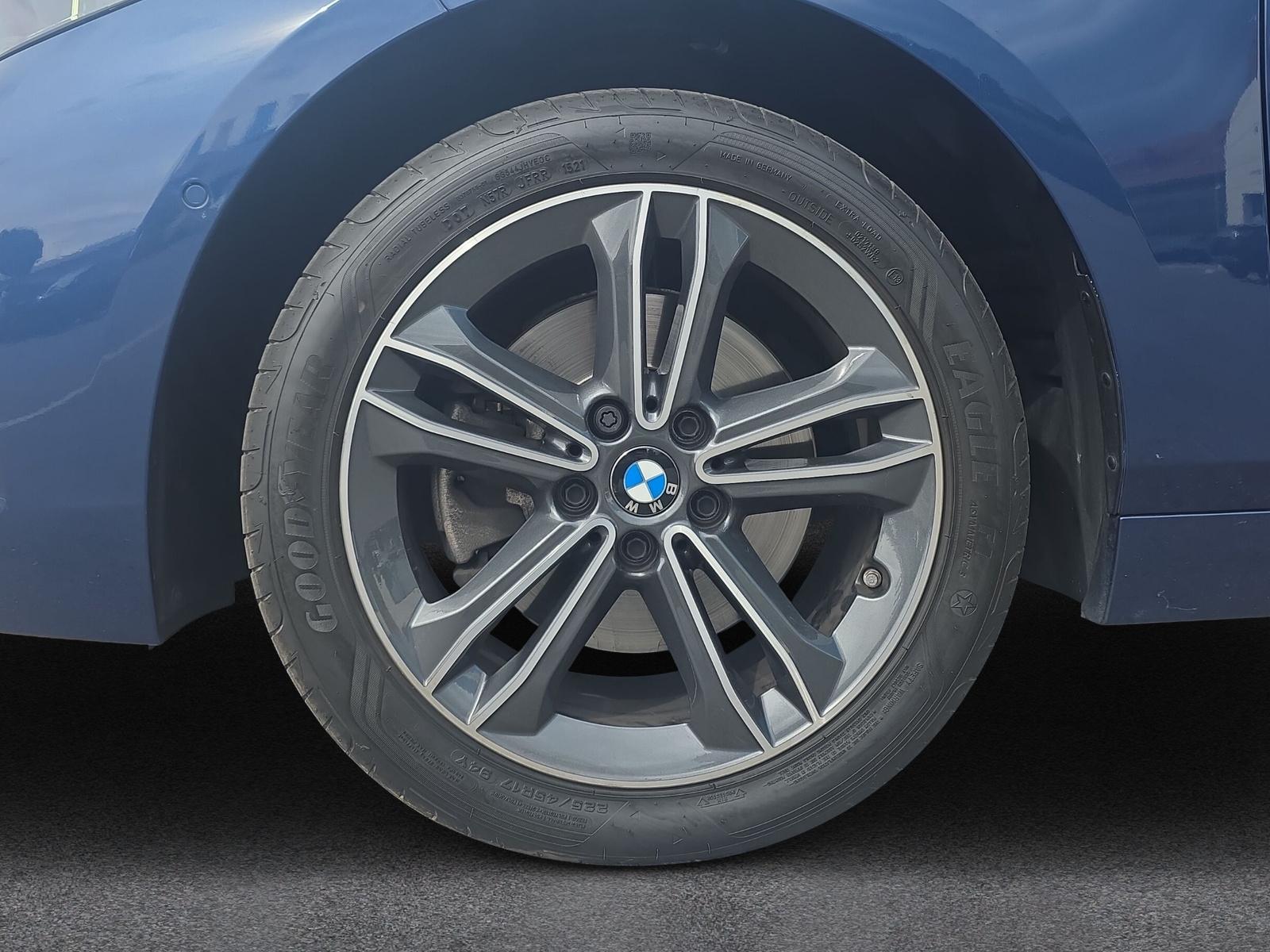 BMW 118i Sport Line Steptronic F40 (CH)-image-8