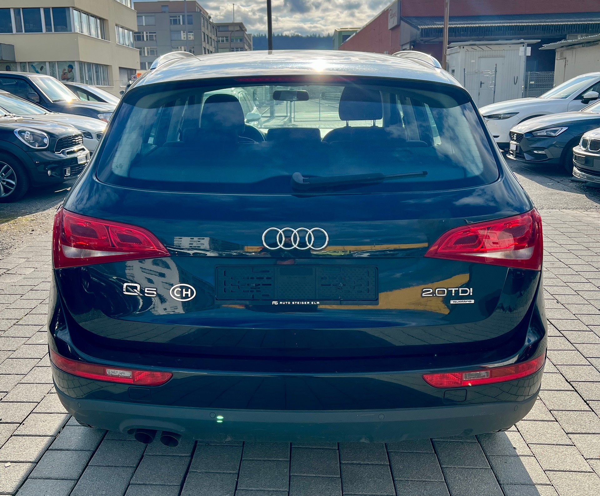 AUDI Q5 2.0 TDI quattro S-tronic Automat (Klimatronik * Alufelgen * Radio CD * Sensoren * BO4)-image-2