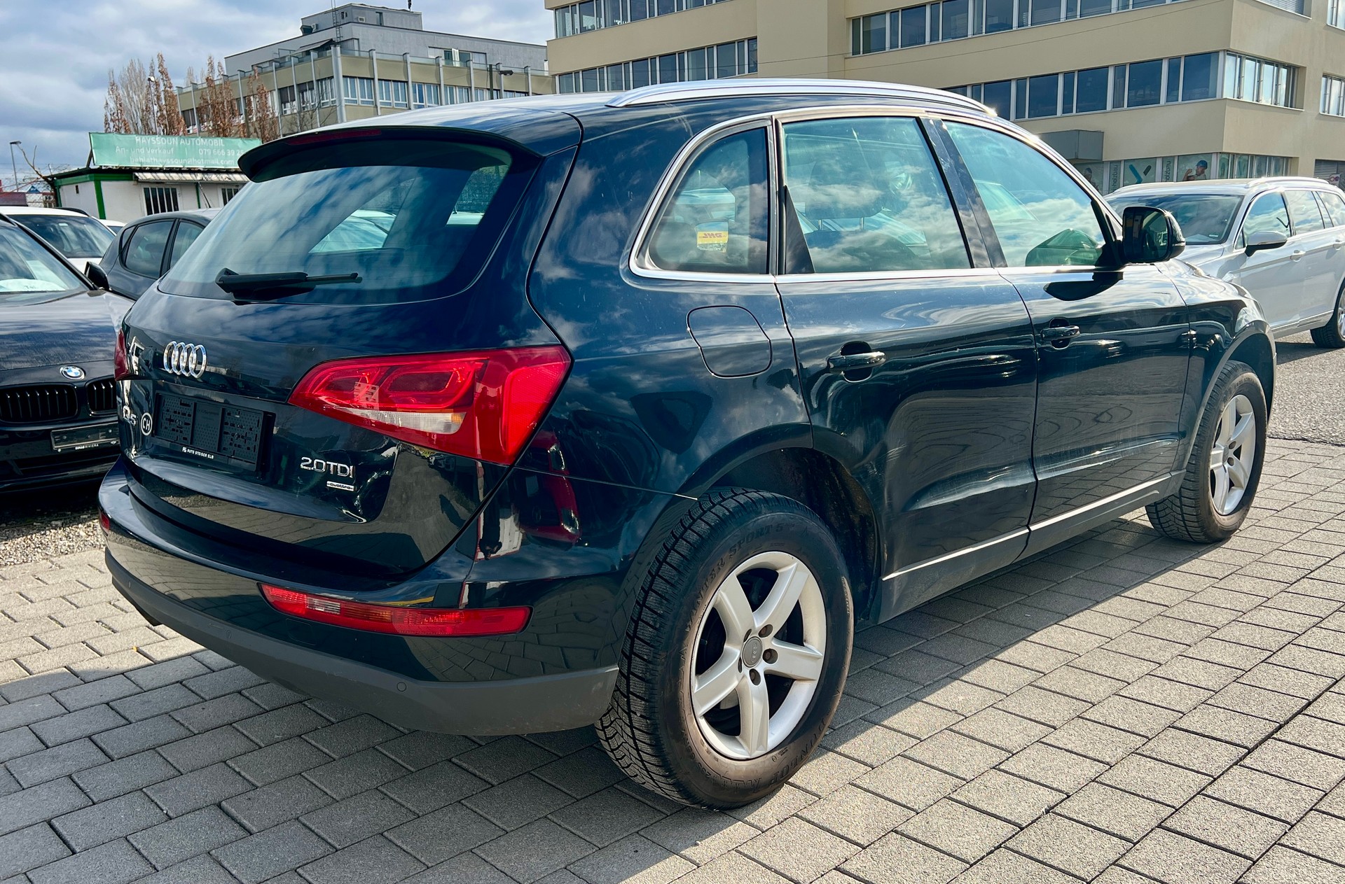 AUDI Q5 2.0 TDI quattro S-tronic Automat (Klimatronik * Alufelgen * Radio CD * Sensoren * BO4)-image-7