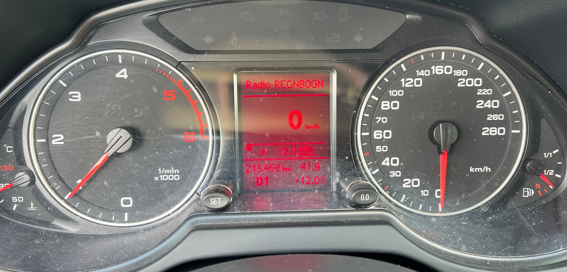 AUDI Q5 2.0 TDI quattro S-tronic Automat (Klimatronik * Alufelgen * Radio CD * Sensoren * BO4)-image-8