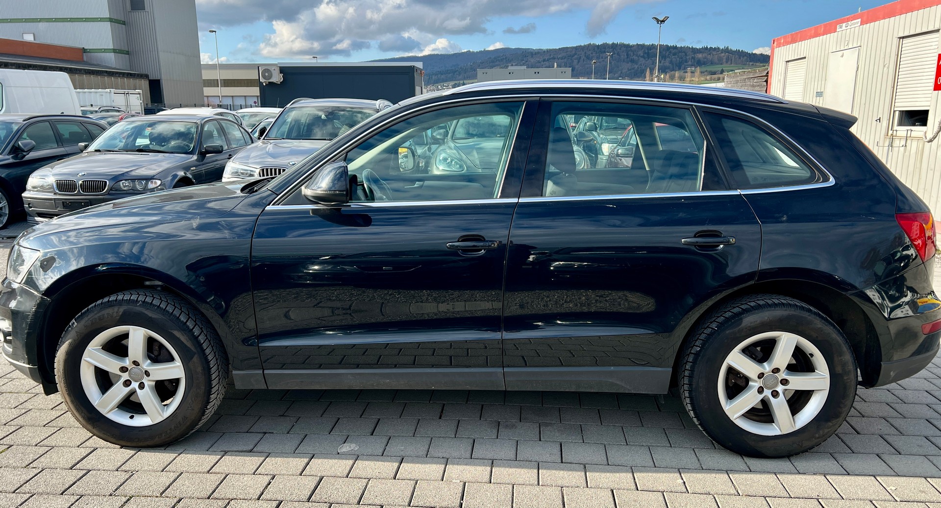 AUDI Q5 2.0 TDI quattro S-tronic Automat (Klimatronik * Alufelgen * Radio CD * Sensoren * BO4)-image-4