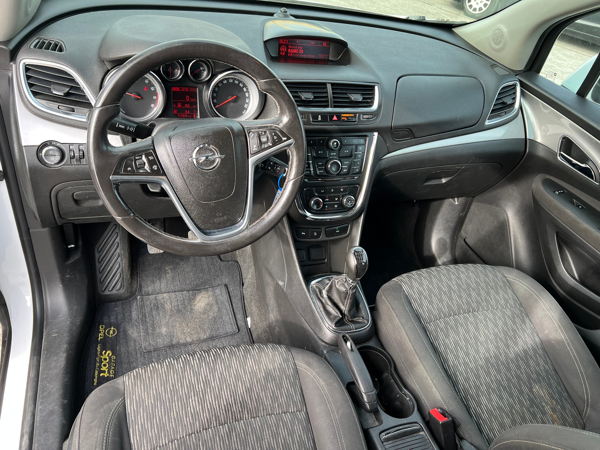 OPEL Mokka 1.4i 16V Turbo Enjoy 4WD (Klimatronik * Alufelgen * Sensoren * Multilenkrad * 4X4 * BO5)-image-11