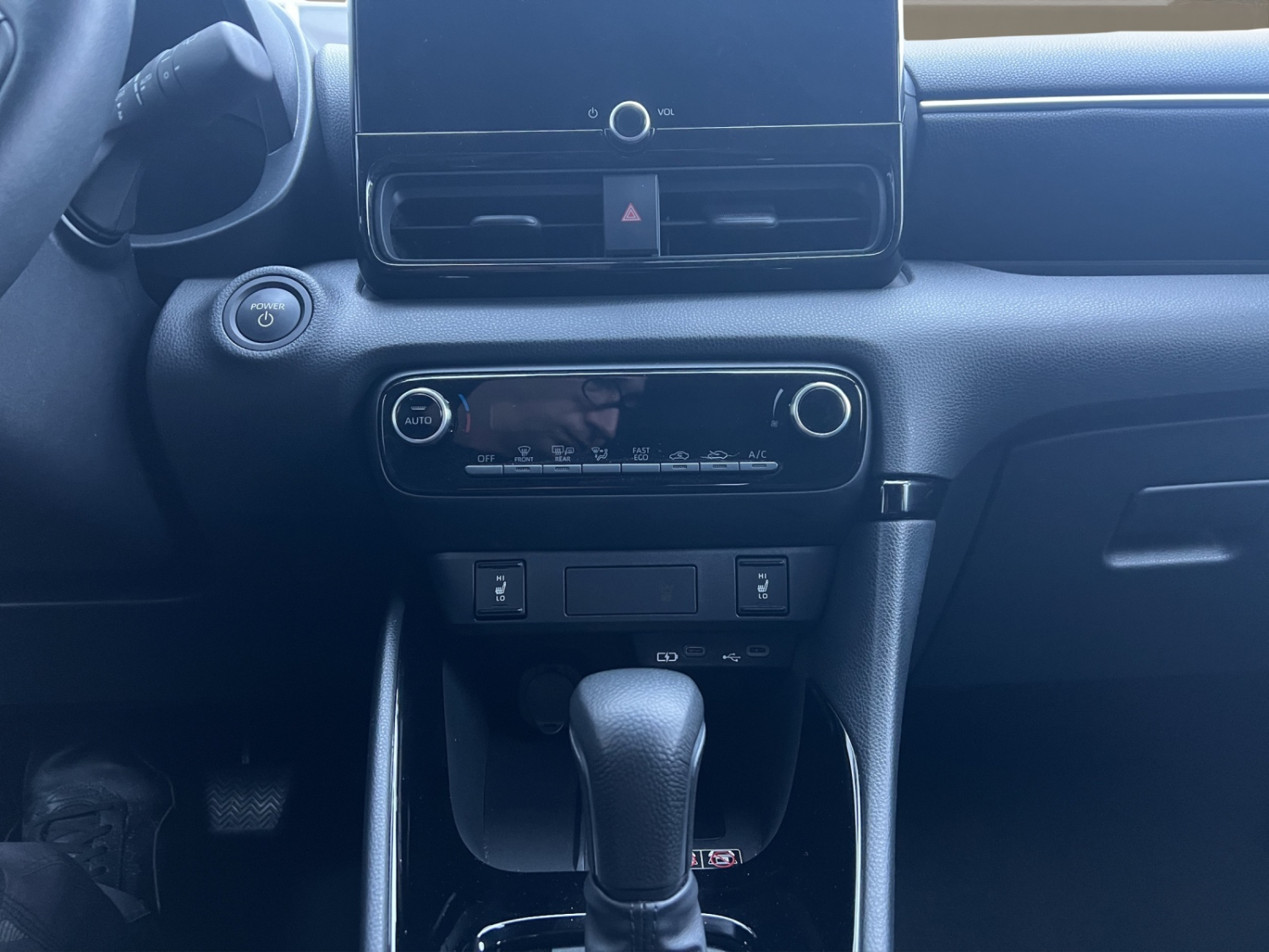 TOYOTA Yaris 1.5 VVT-i HSD Trend-image-12