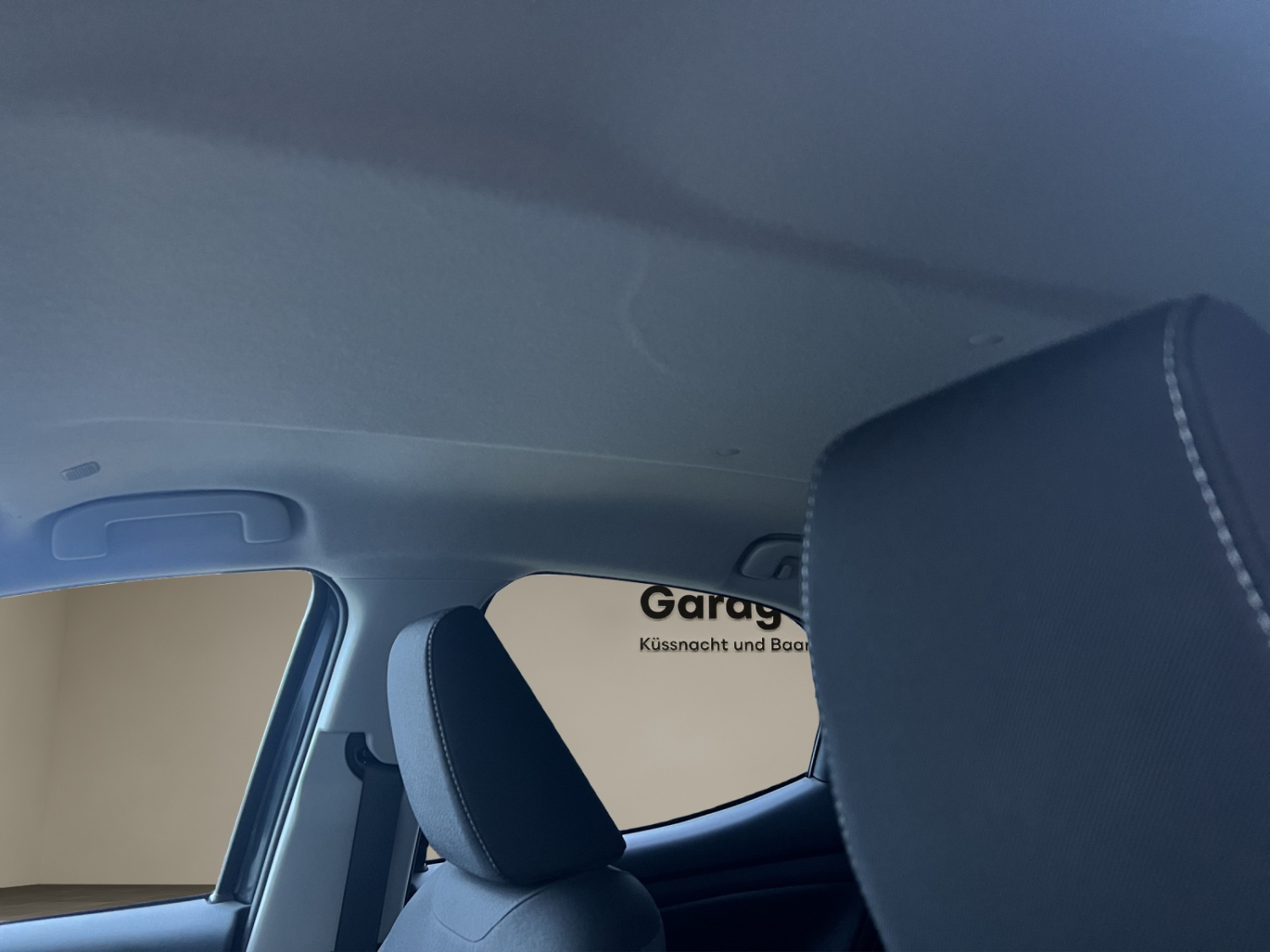 TOYOTA Yaris 1.5 VVT-i HSD Trend-image-9