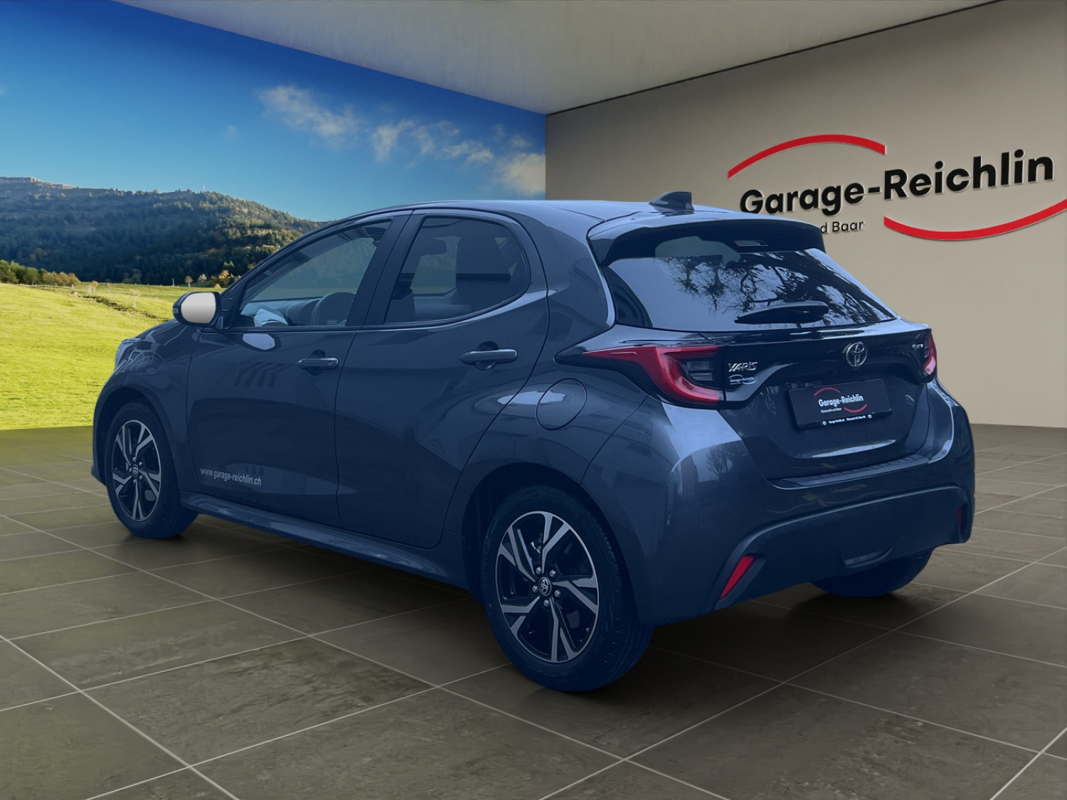 TOYOTA Yaris 1.5 VVT-i HSD Trend-image-2
