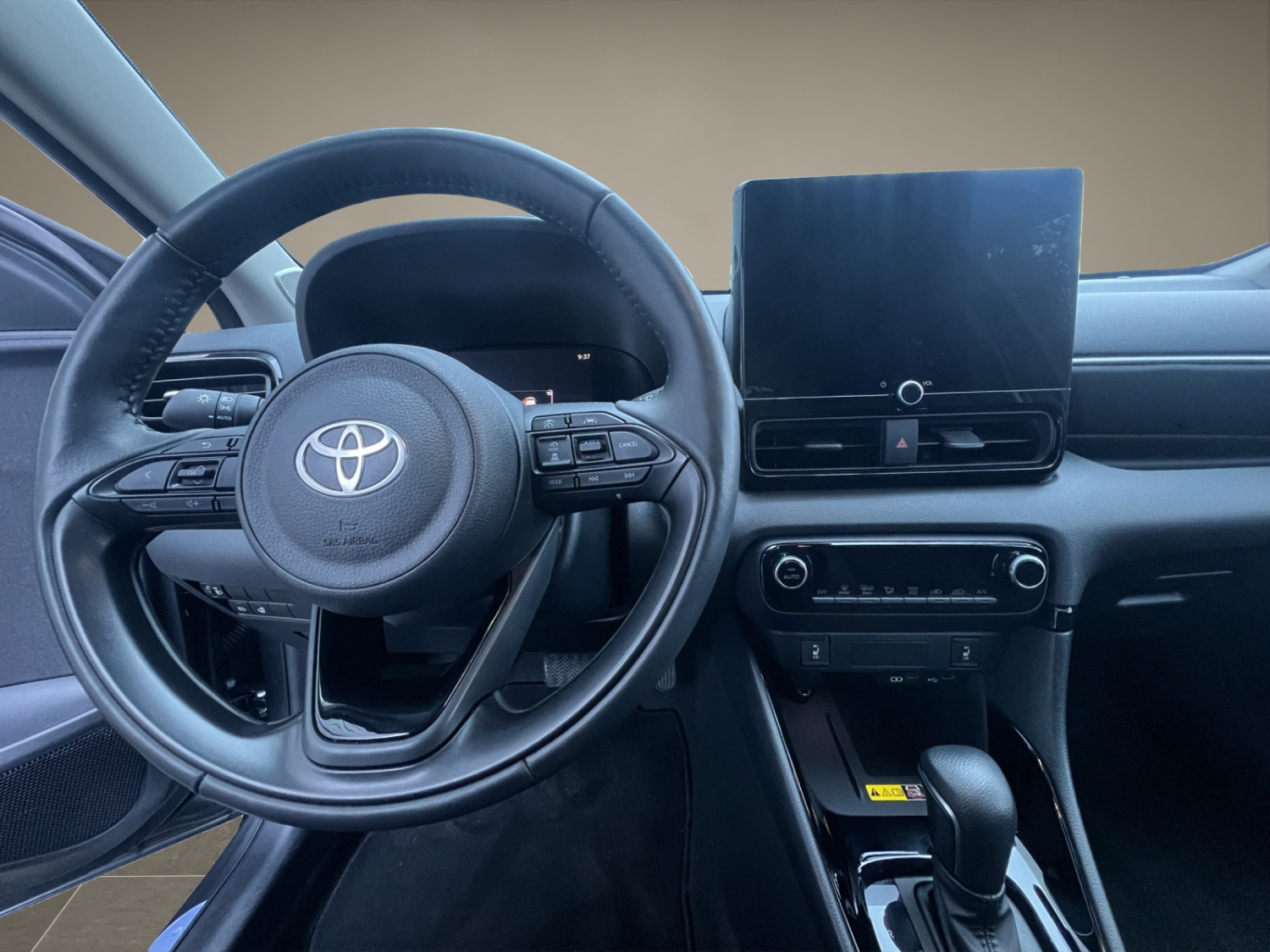 TOYOTA Yaris 1.5 VVT-i HSD Trend-image-10