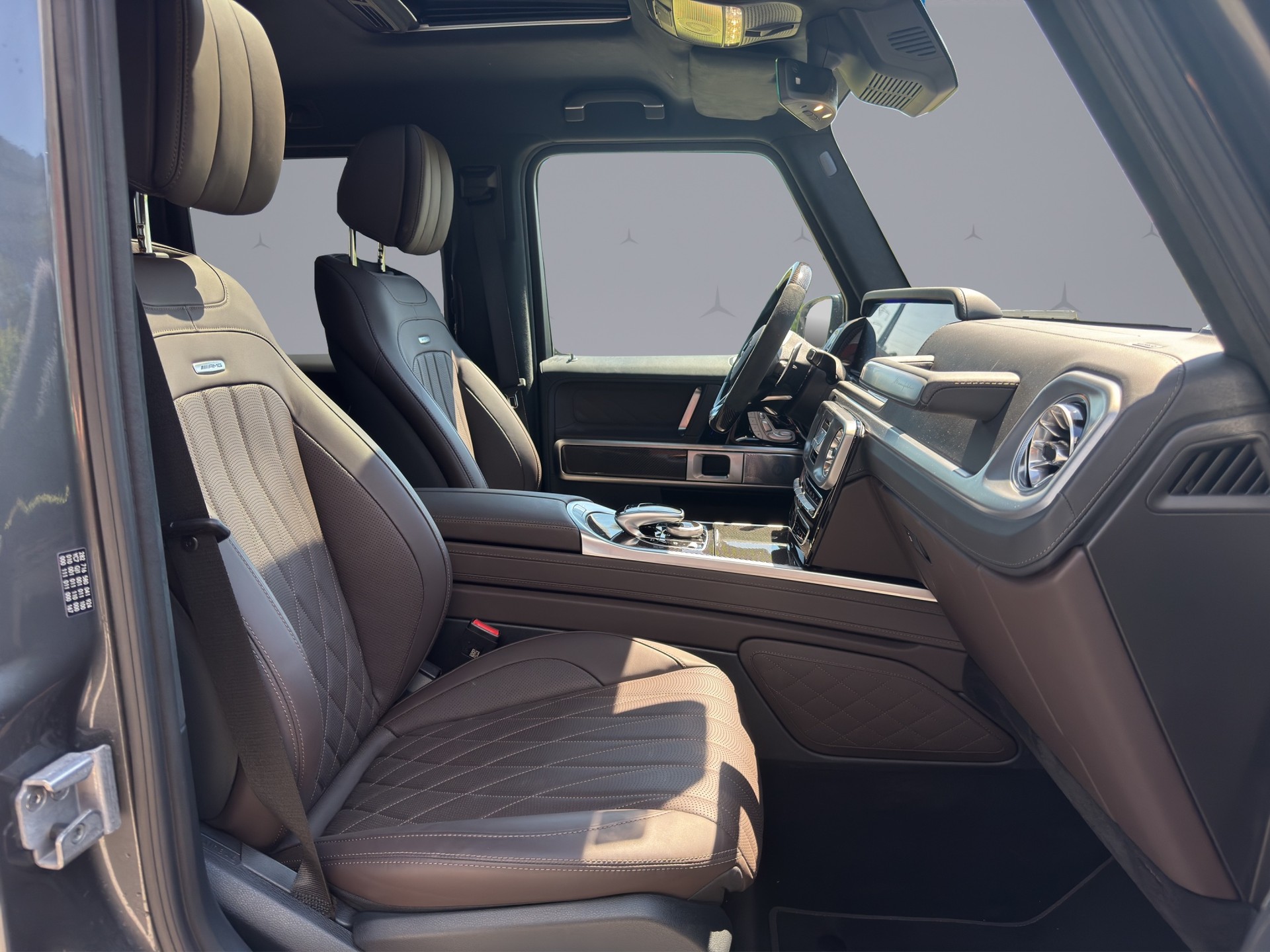 MERCEDES-BENZ G 63 AMG-image-16