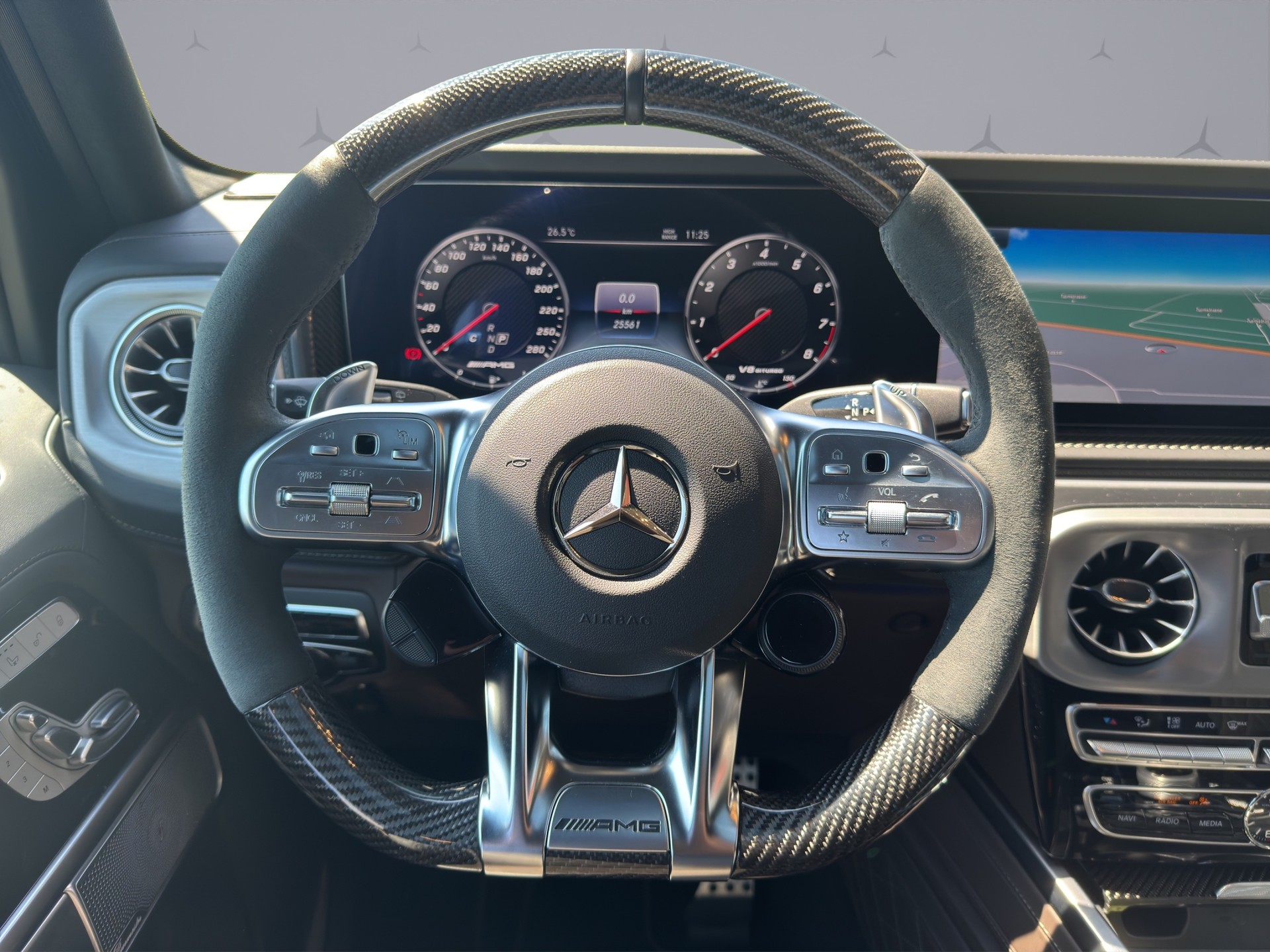 MERCEDES-BENZ G 63 AMG-image-11