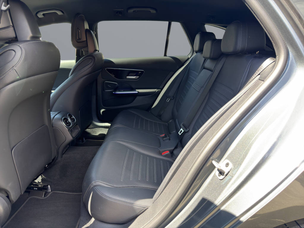 MERCEDES-BENZ C 220 d Swiss Star AMG Line 4matic Kombi-image-12