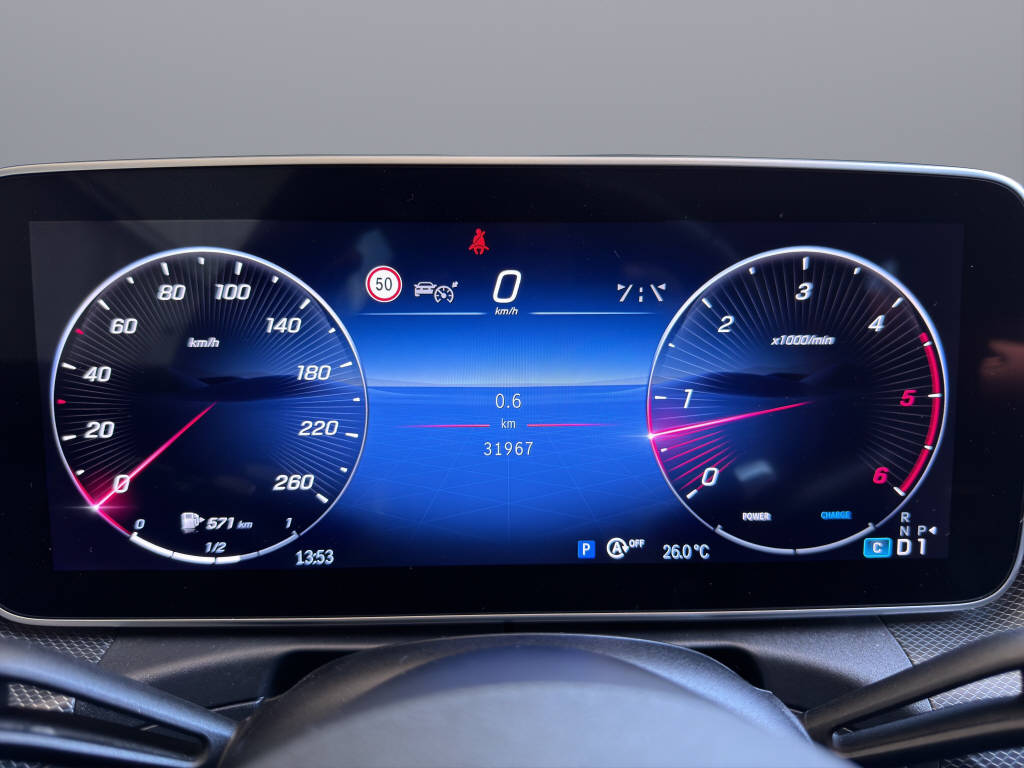 MERCEDES-BENZ C 220 d Swiss Star AMG Line 4matic Kombi-image-10