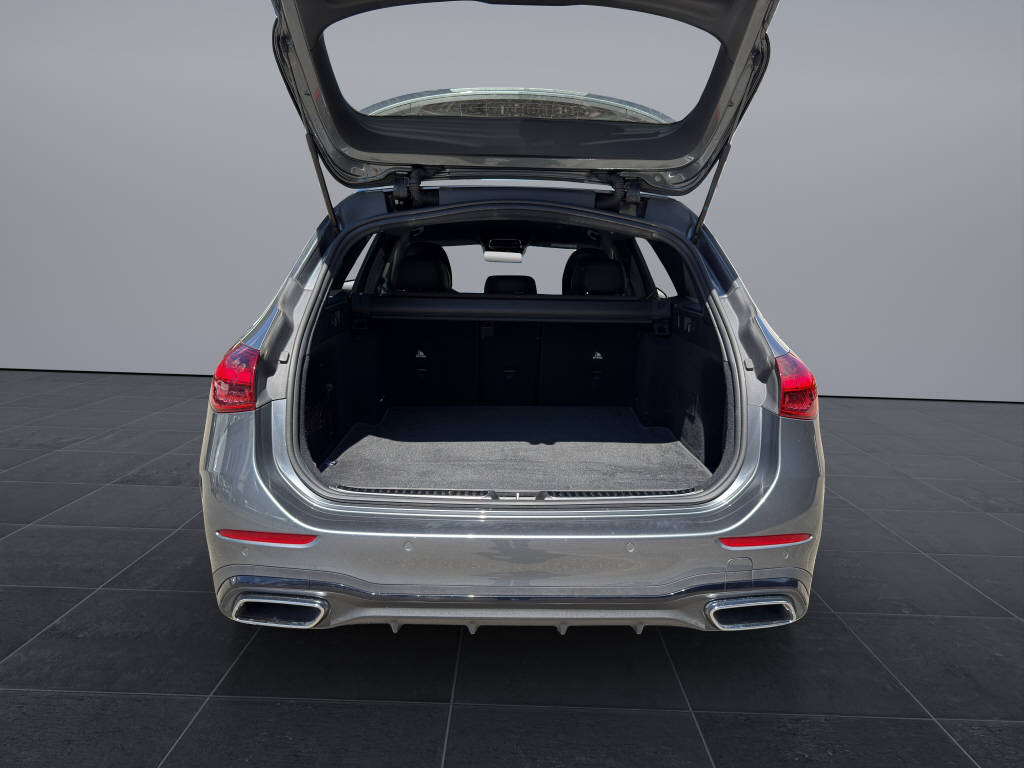 MERCEDES-BENZ C 220 d Swiss Star AMG Line 4matic Kombi-image-15