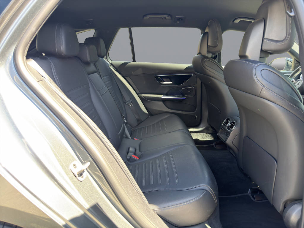 MERCEDES-BENZ C 220 d Swiss Star AMG Line 4matic Kombi-image-13