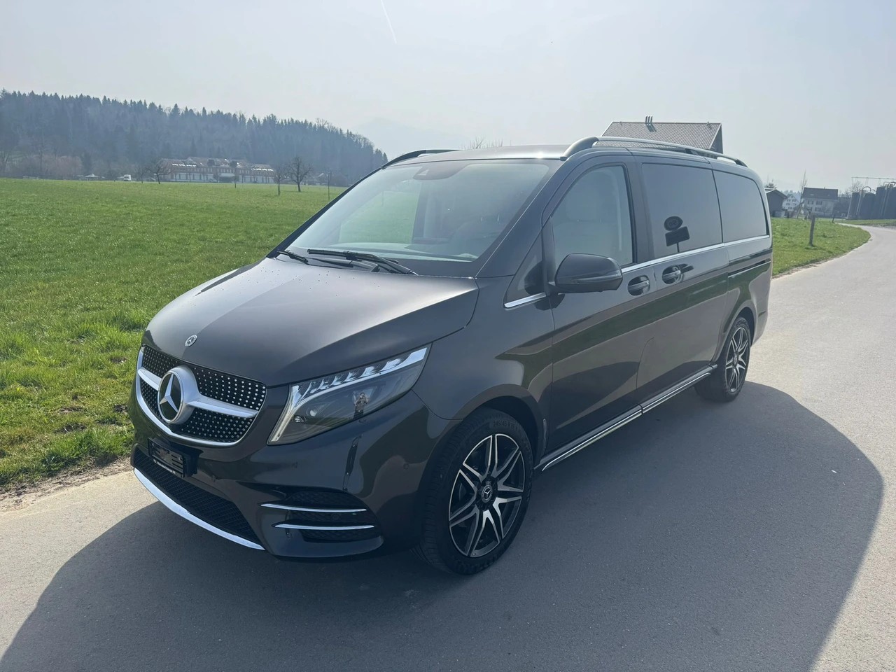 MERCEDES-BENZ V 300 d lang Swiss Edition 4Matic 9G-Tronic AMG Line