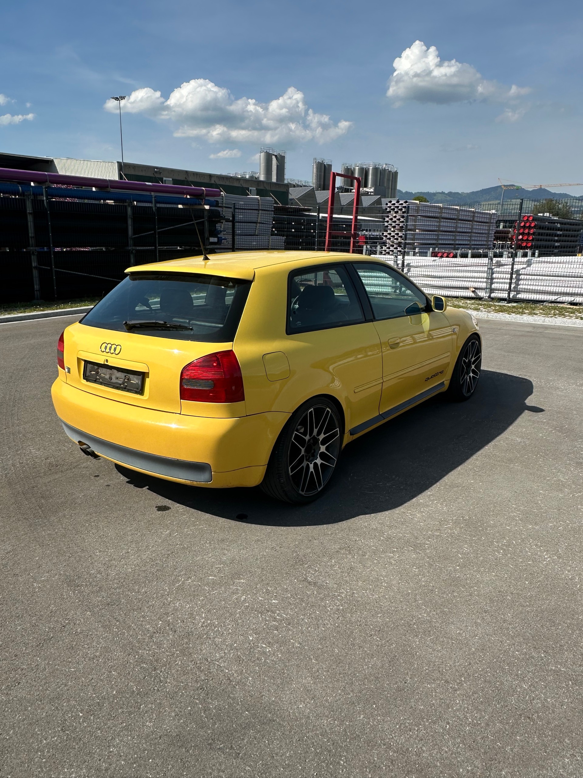 AUDI S3 quattro-image-4