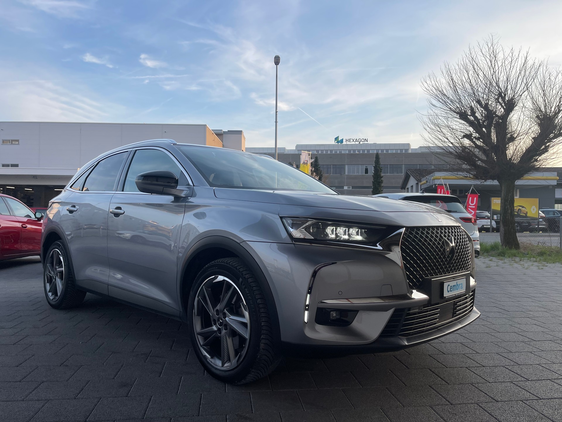 DS AUTOMOBILES DS 7 Crossback E-Tense 300 4x4 Louvre-image-2