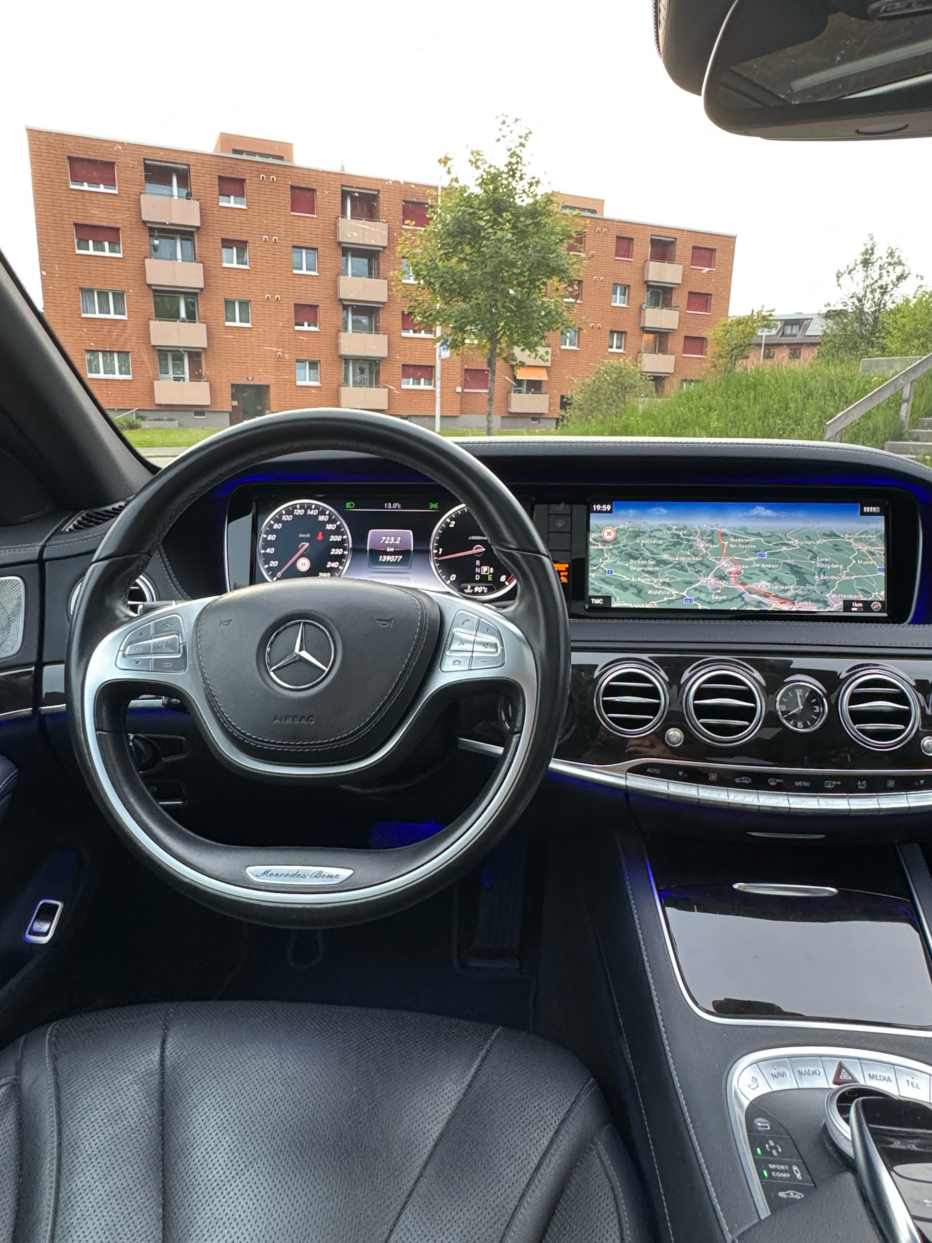 MERCEDES-BENZ S 350 L BlueTEC 4Matic 7G-Tronic-image-12